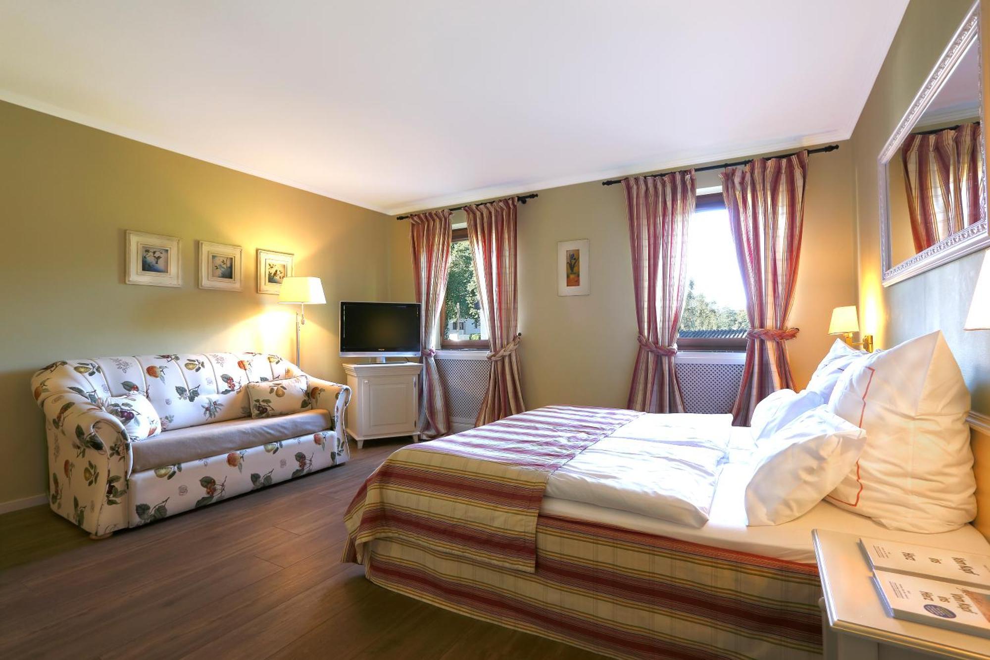 Blesius Garden Room