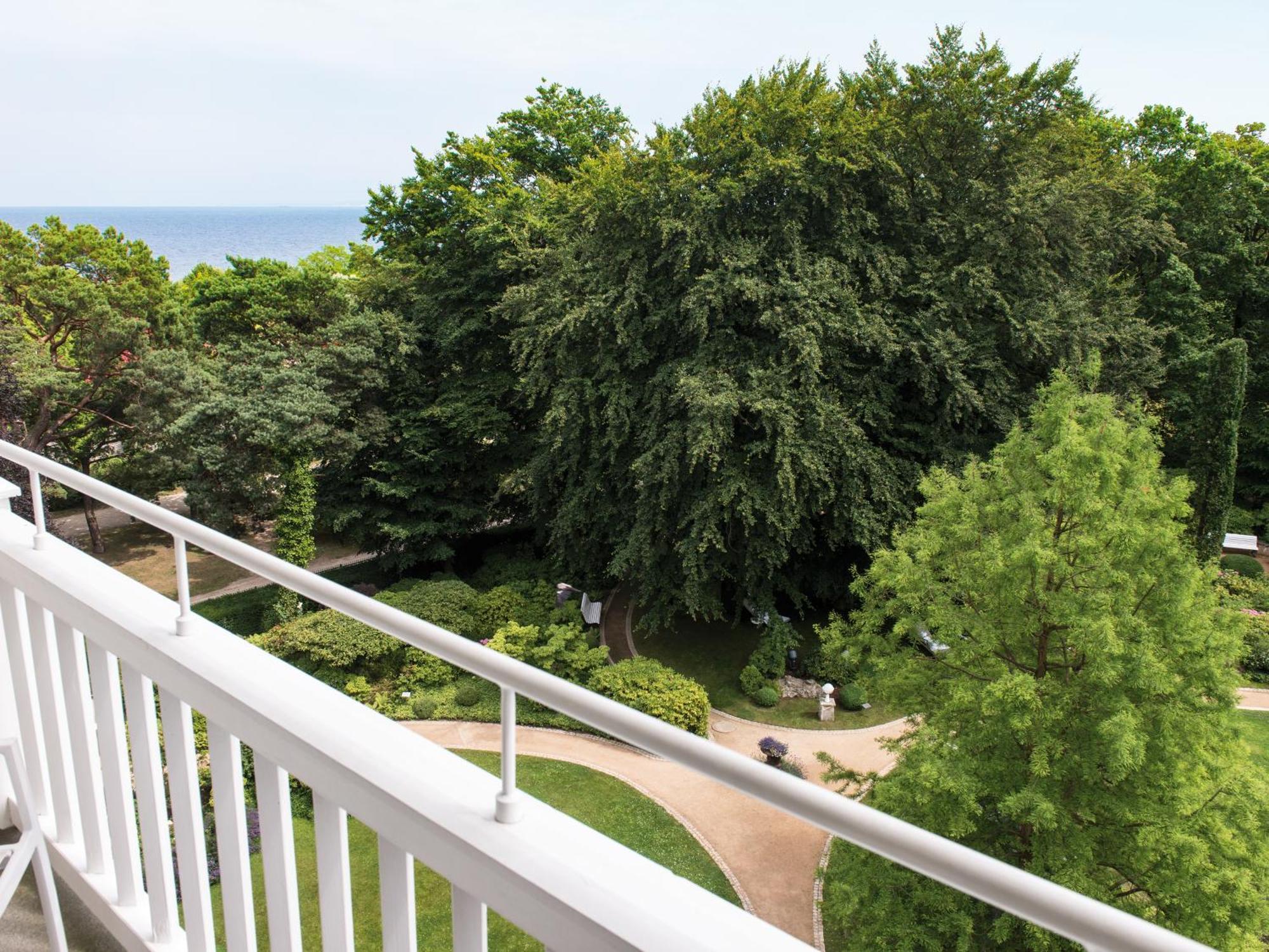 Deluxe Double Room Side Sea View