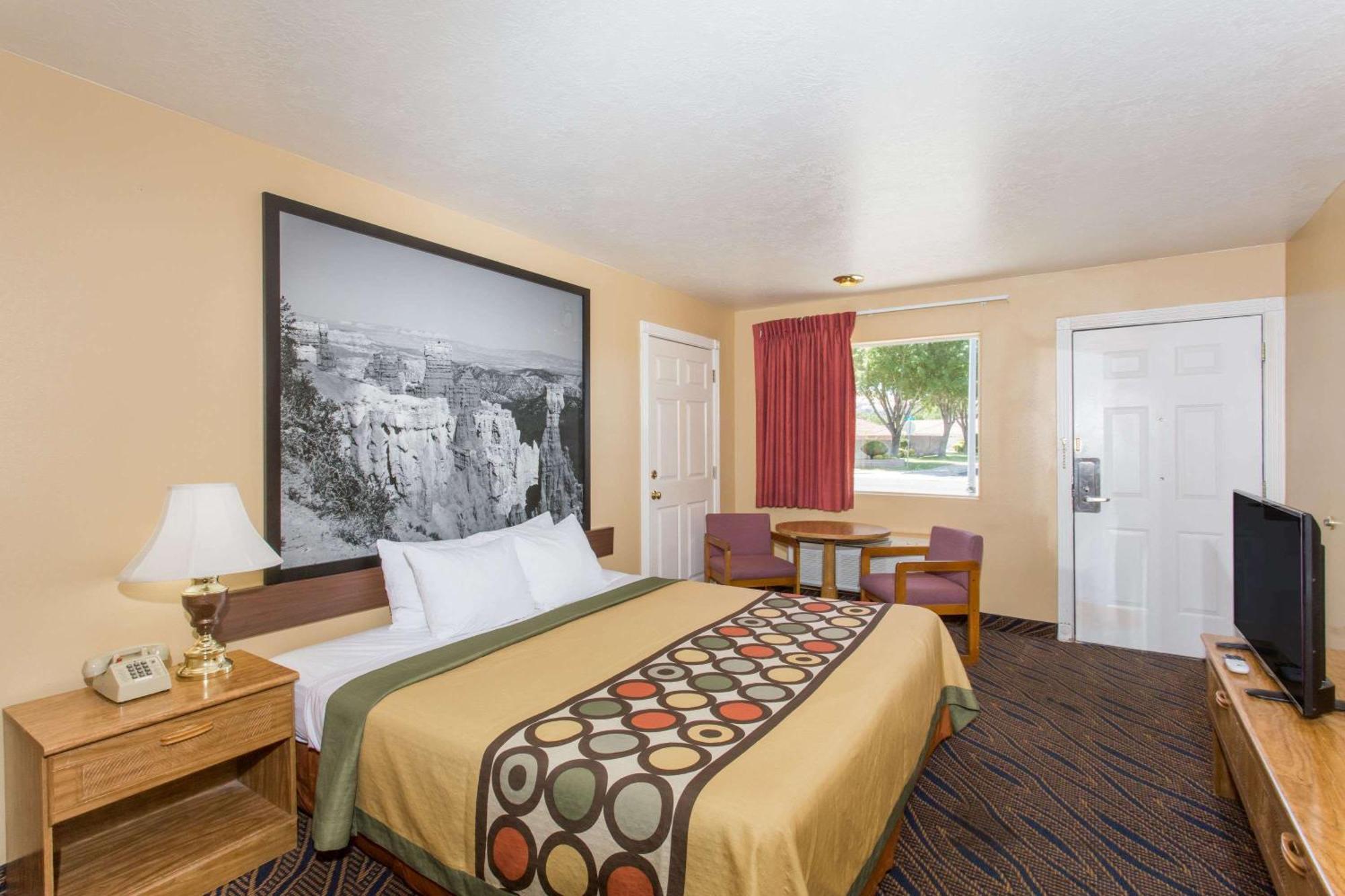 King Room - Disability Access - Non-Smoking