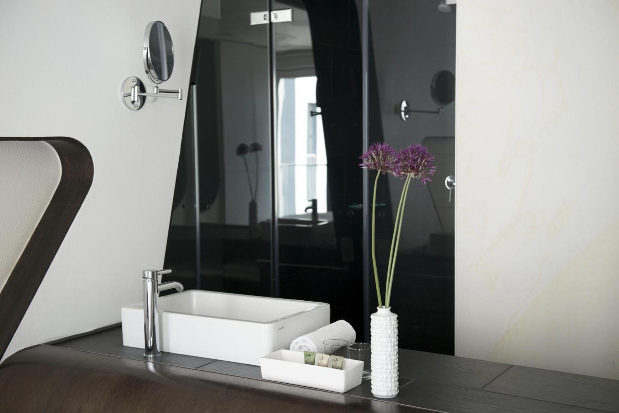 Double Room Shower