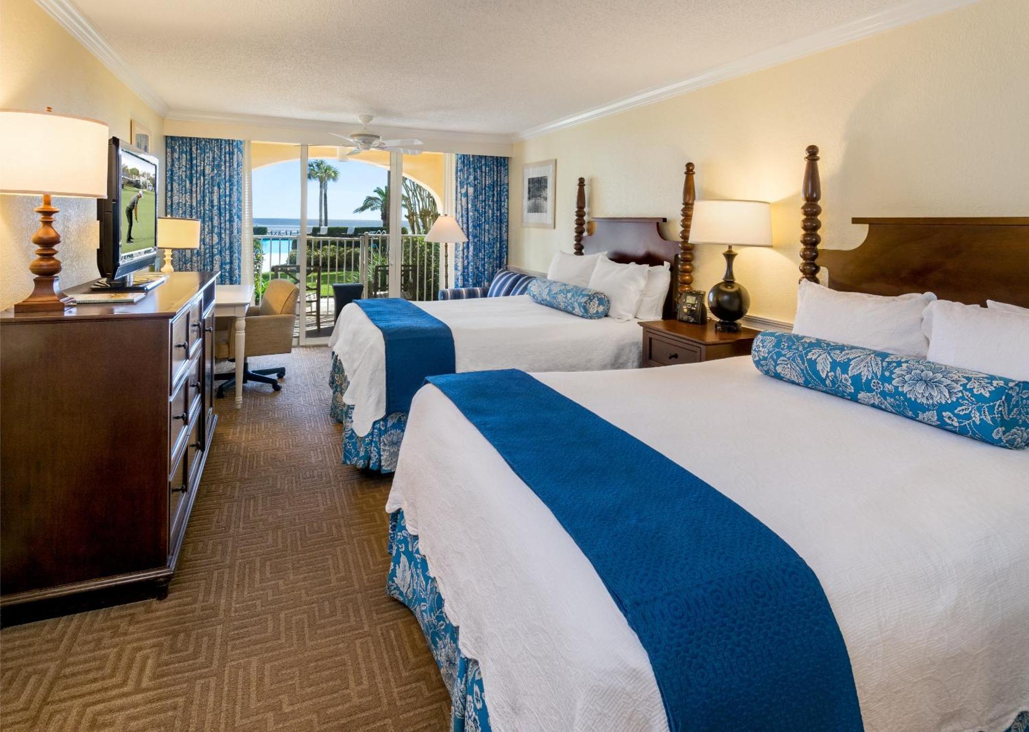 Queen Room Two Queen Beds Oceanfront