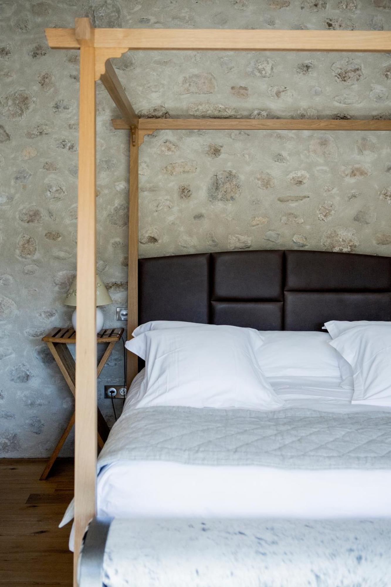 Bastidon Suite