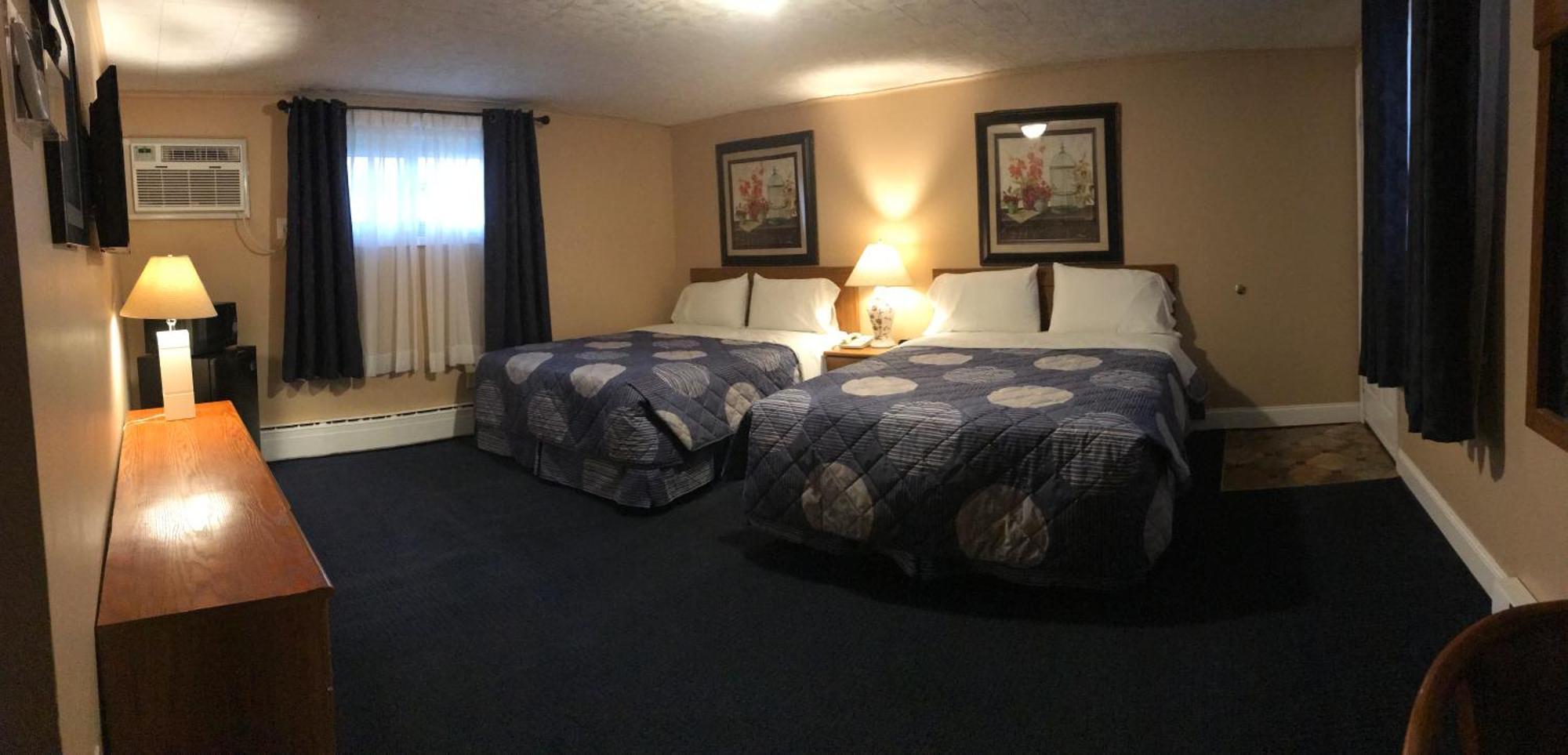 Queen Room Two Queen Beds Non-Smoking