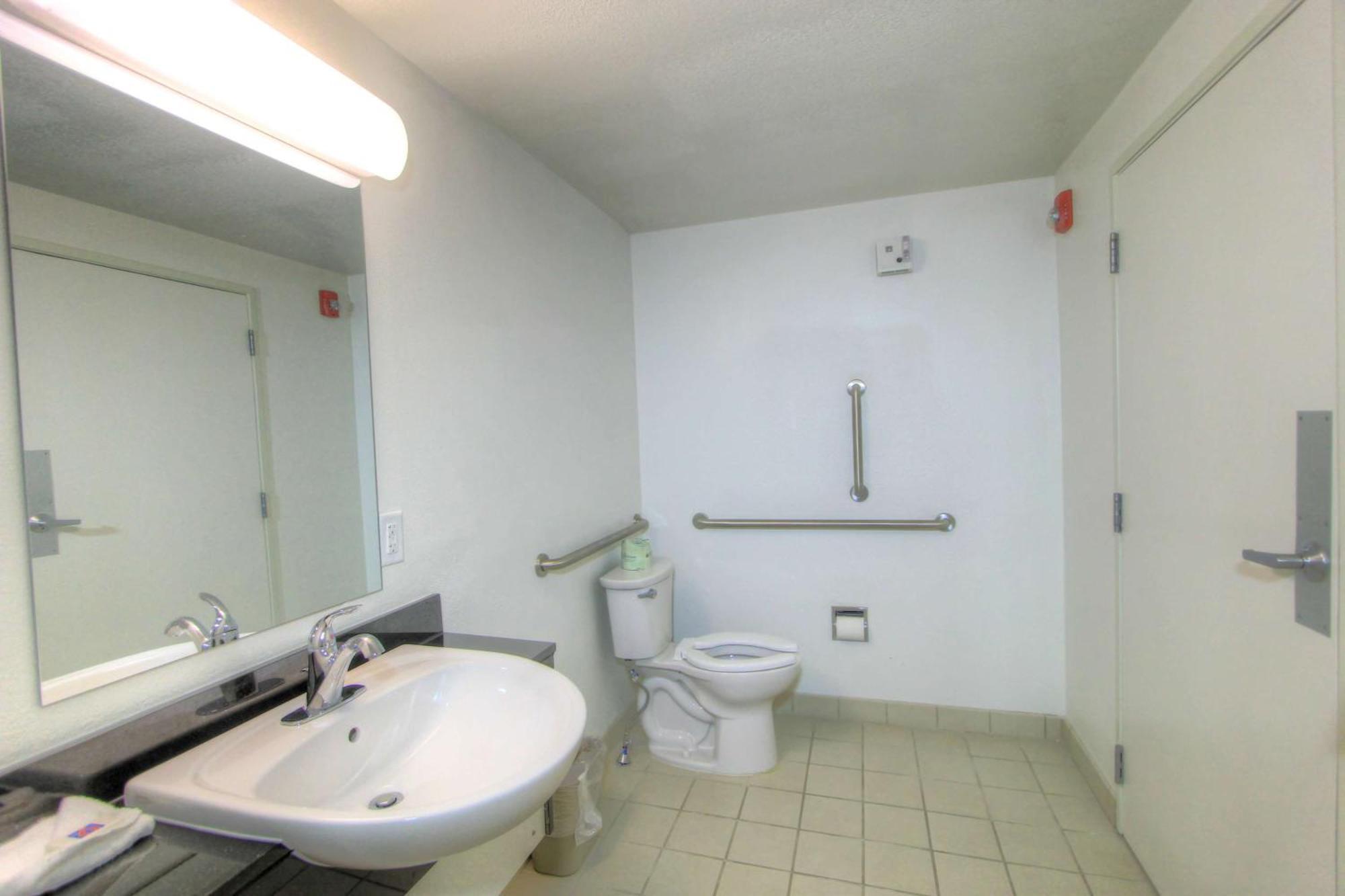 King Room Mobility Access or Non-Smoking