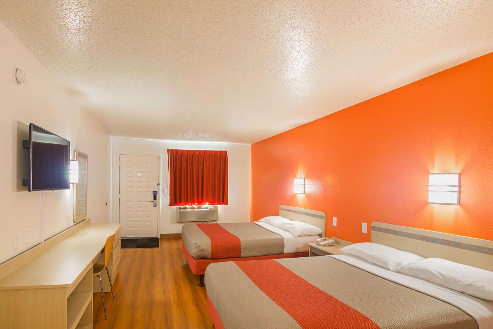 Queen Room Two Queen Beds Disability Access