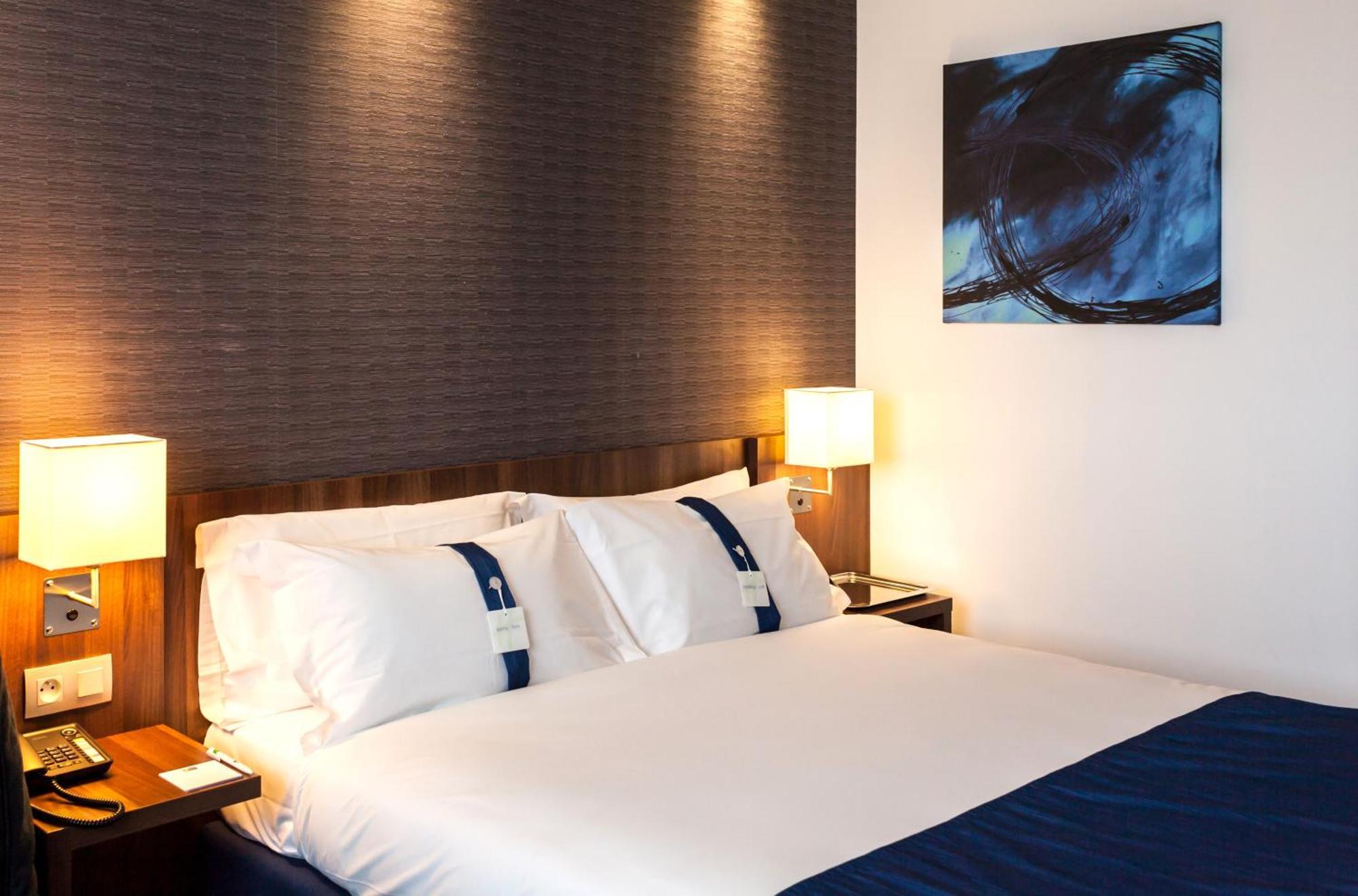 Standaard Kamer met Queensize Bed - Gratis Ontbijt