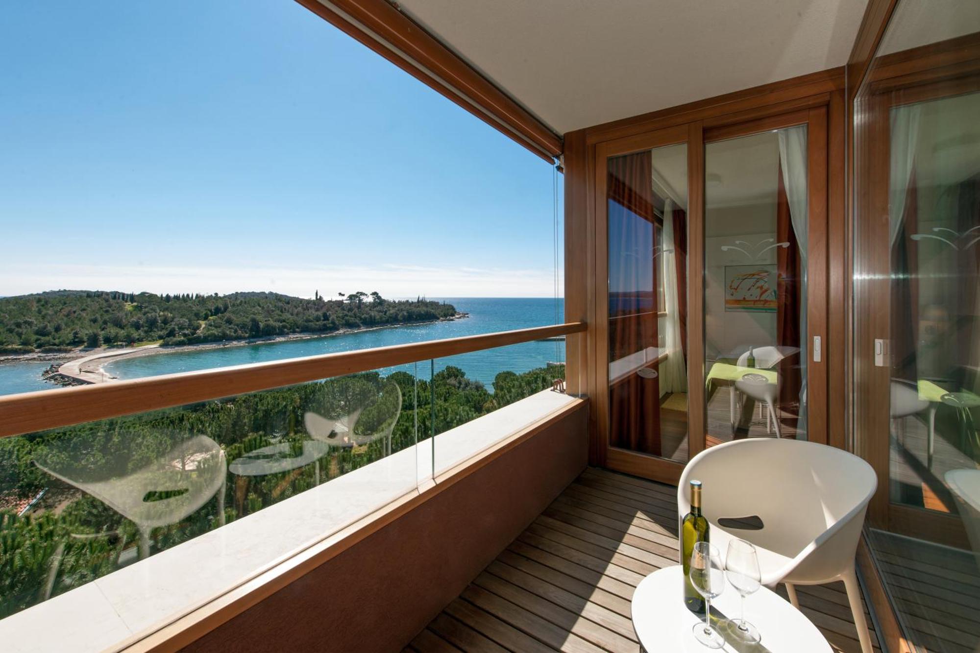 Premium Suite mit Balkon und Meerblick