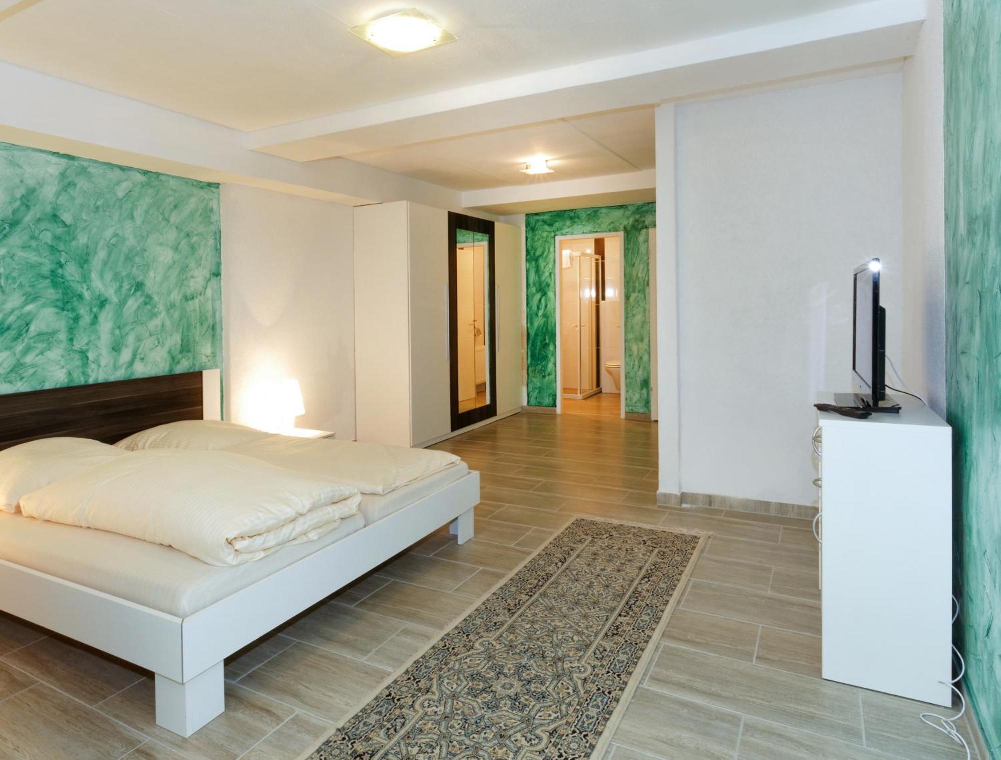 Double or Twin Room,705282997:JPEG