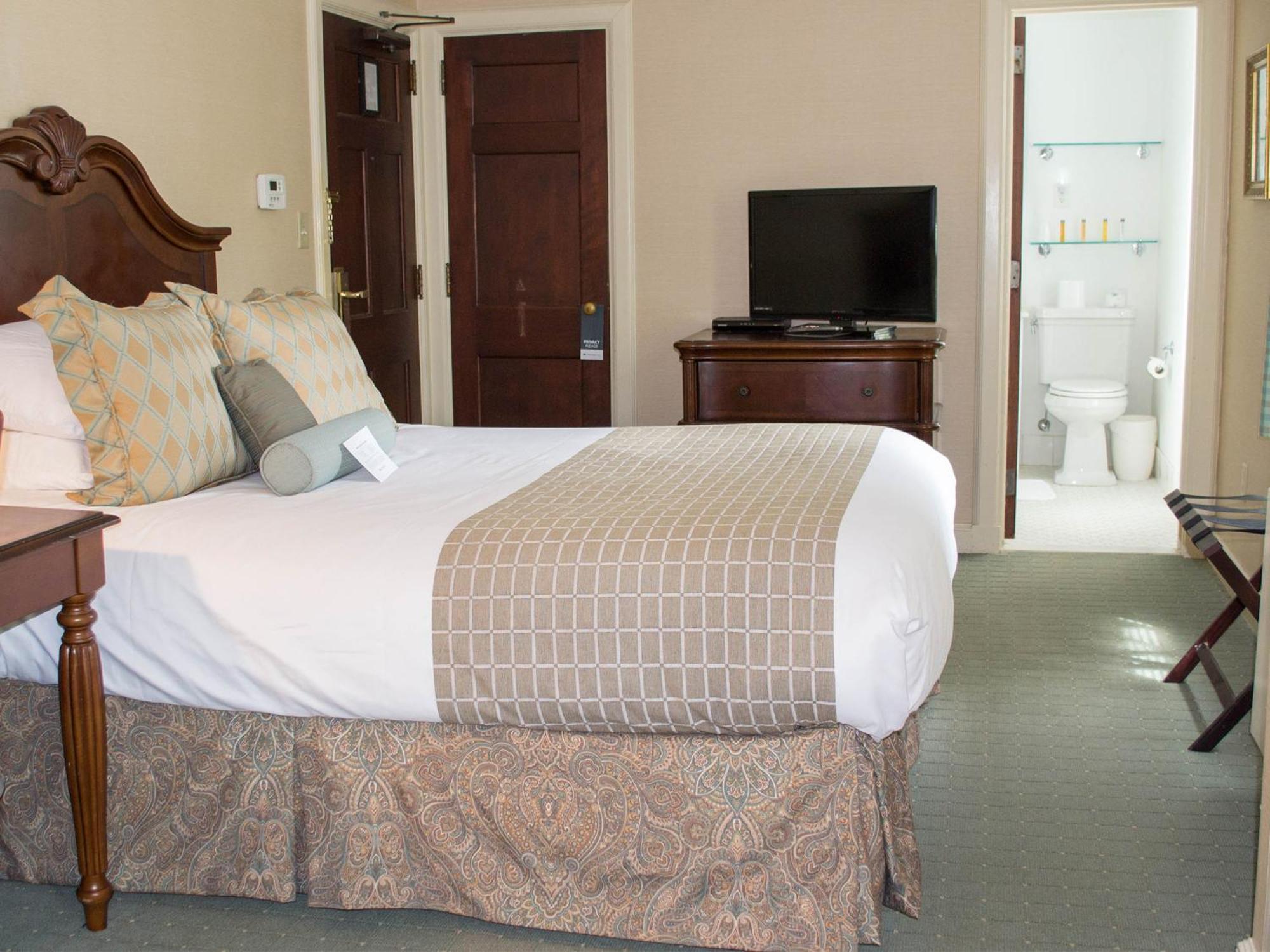 European Queen Room