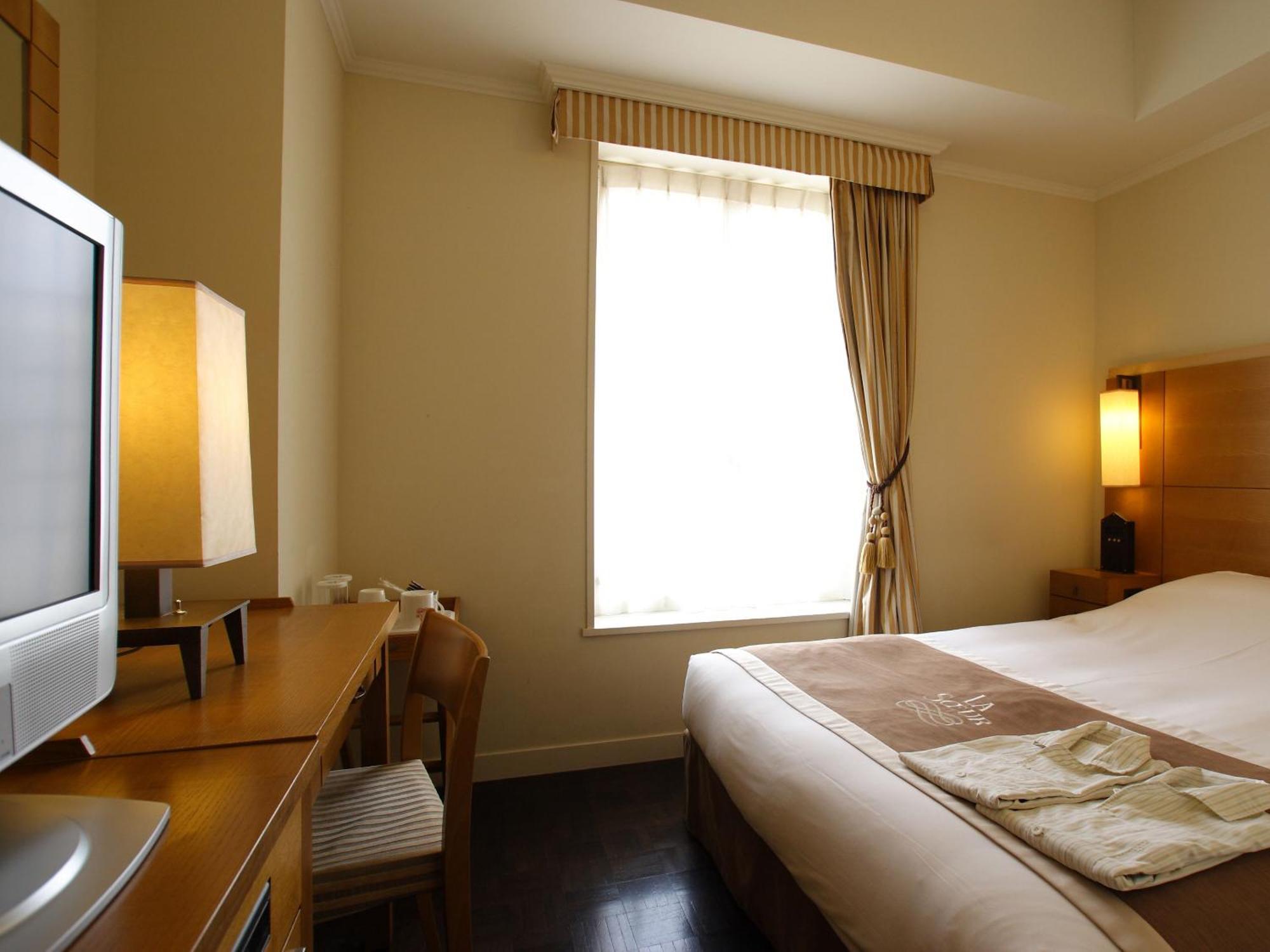 Double Room Small Double Bed Non-Smoking