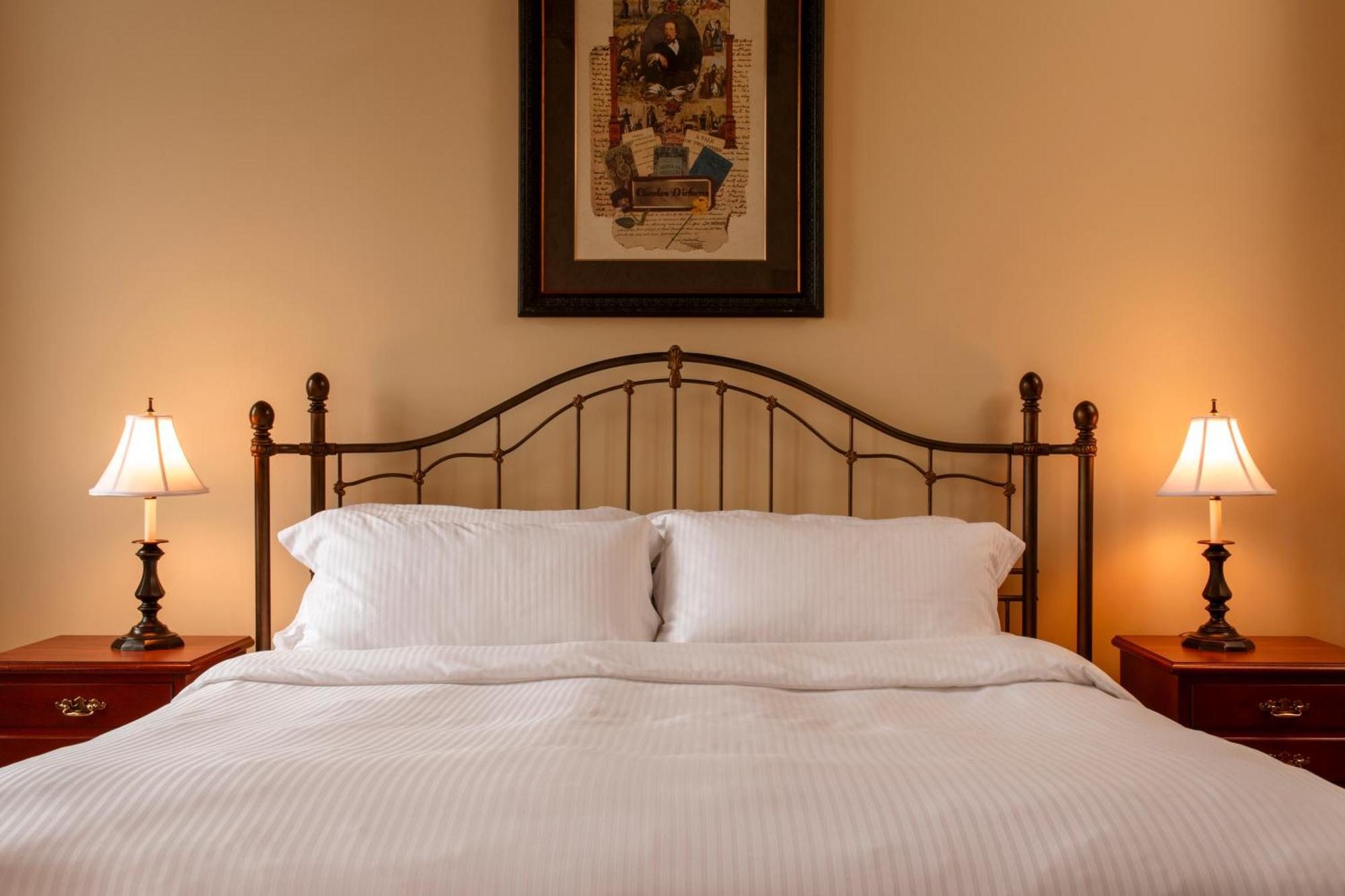 Premier King Room St Paul Street View