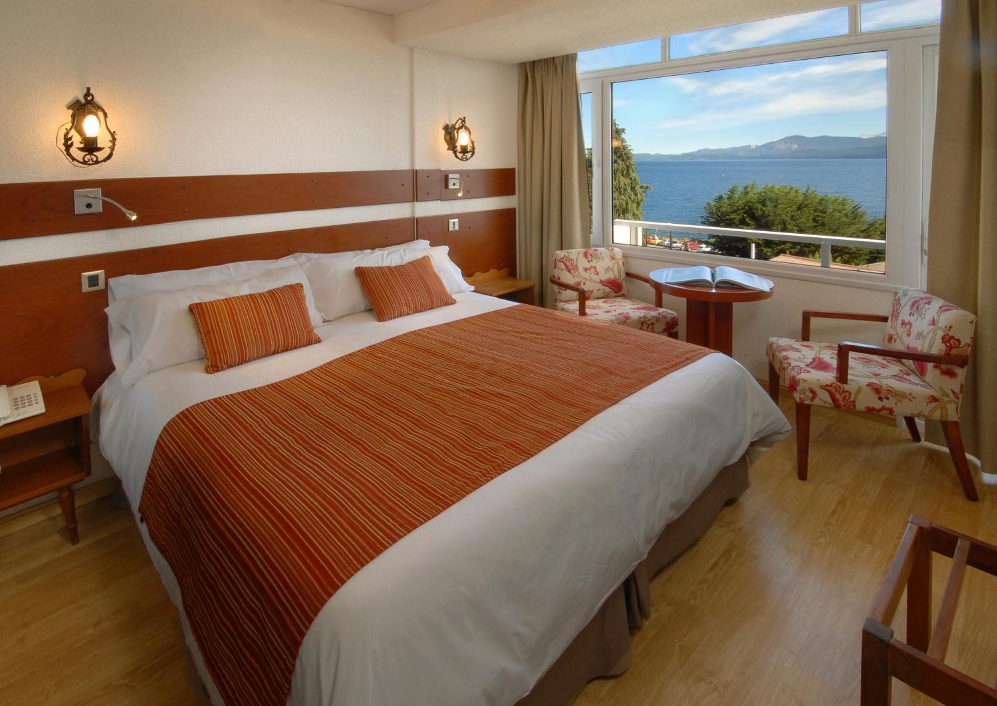 Double or Twin Room Lake View