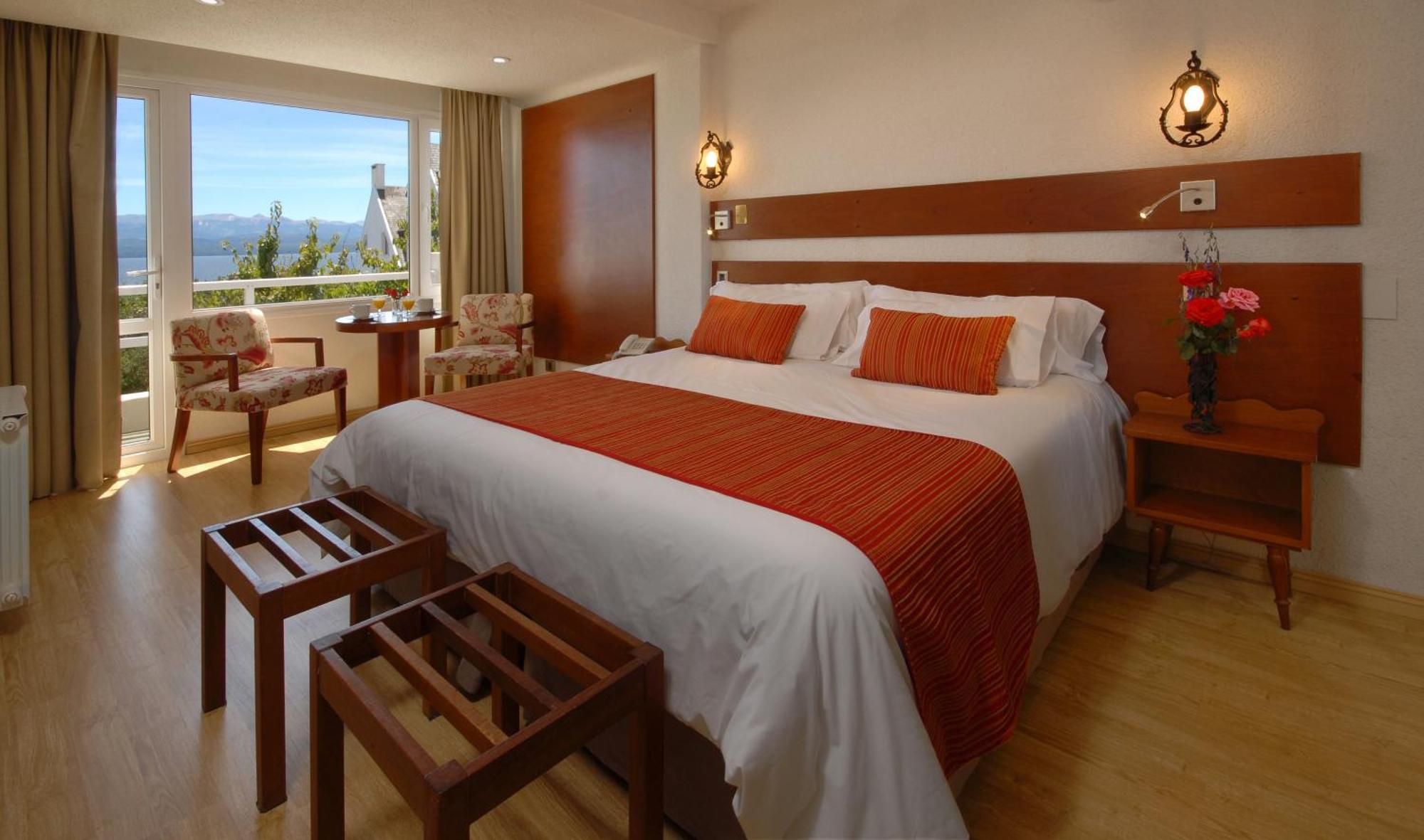 Double or Twin Room Lake View
