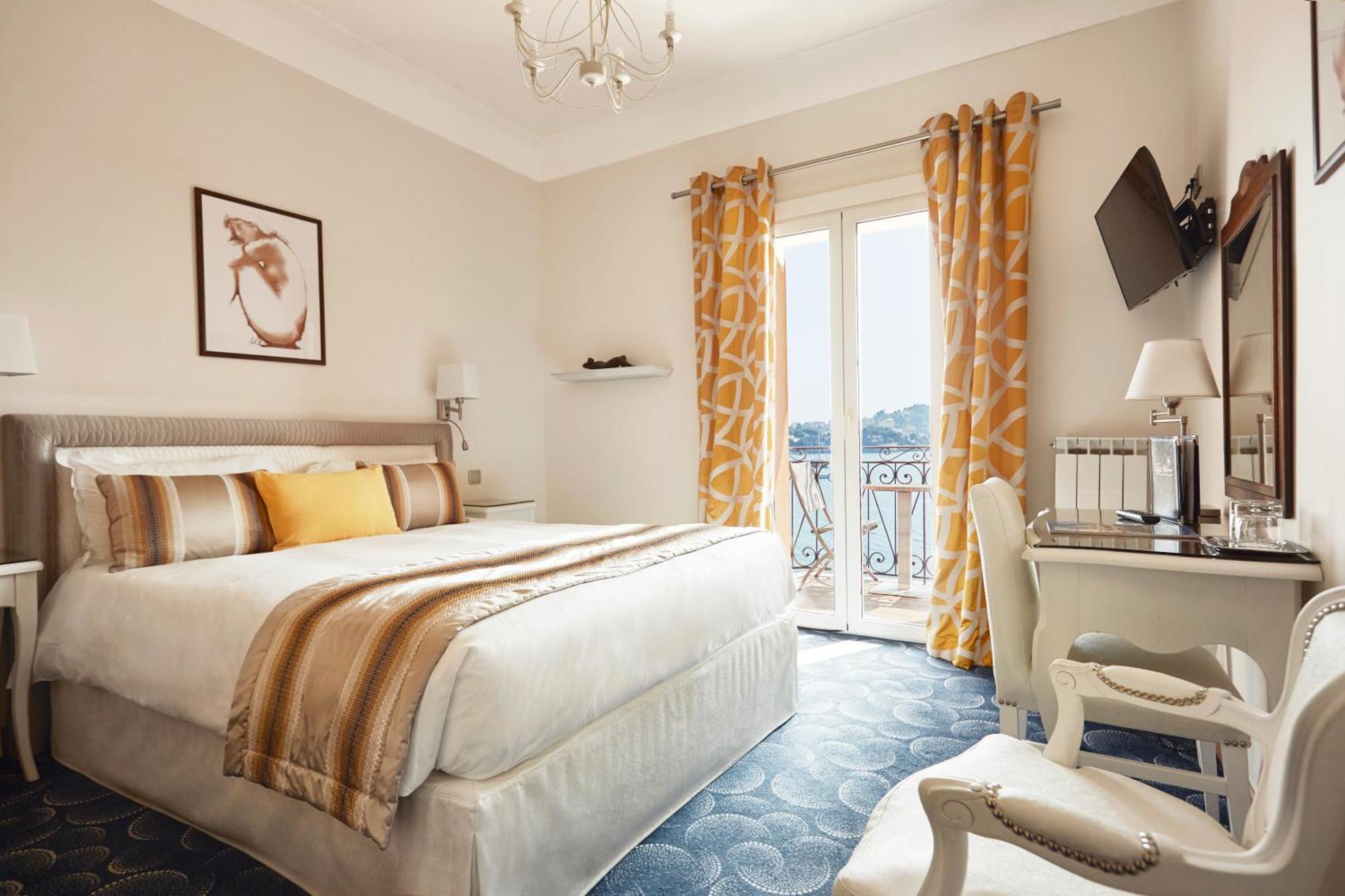 Comfort Double Room Balcony front Sea View