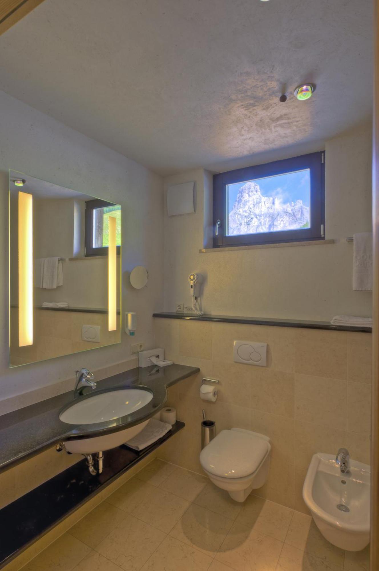 Double Room,706227196:JPEG
