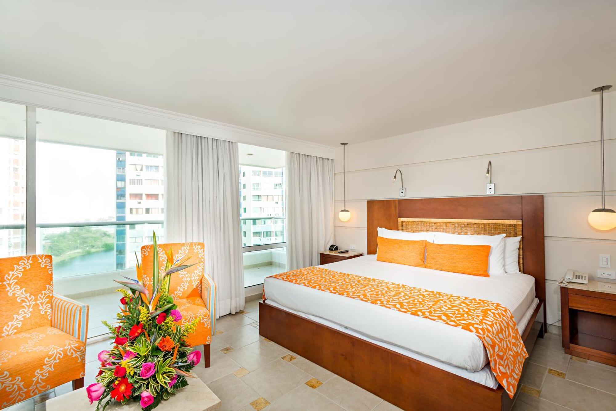 Superior King Room City View