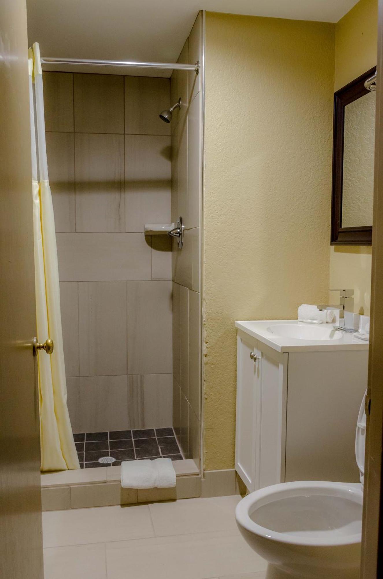 Double Room Two Double Beds Non-Smoking