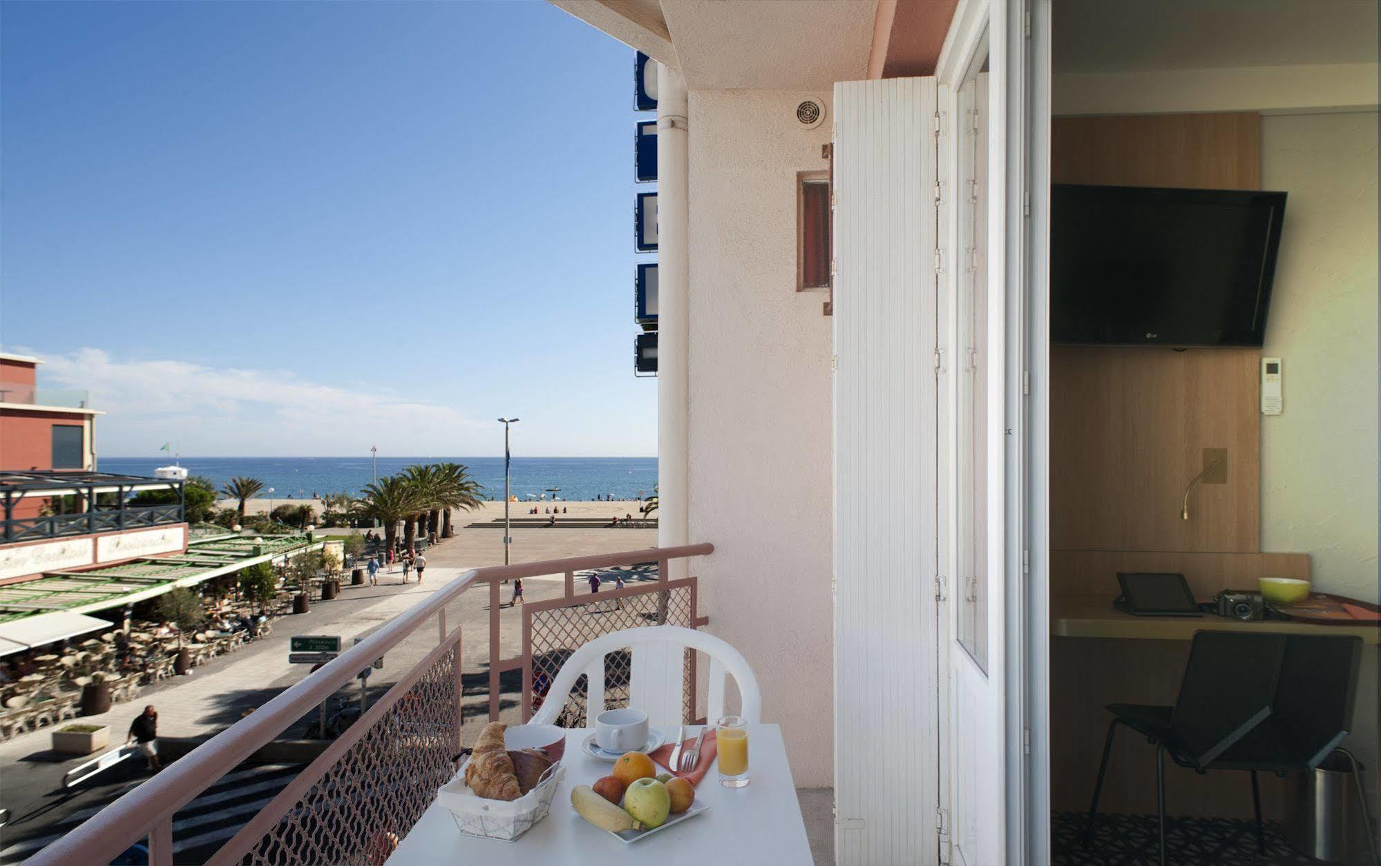 Double Room Balcony Side Sea View