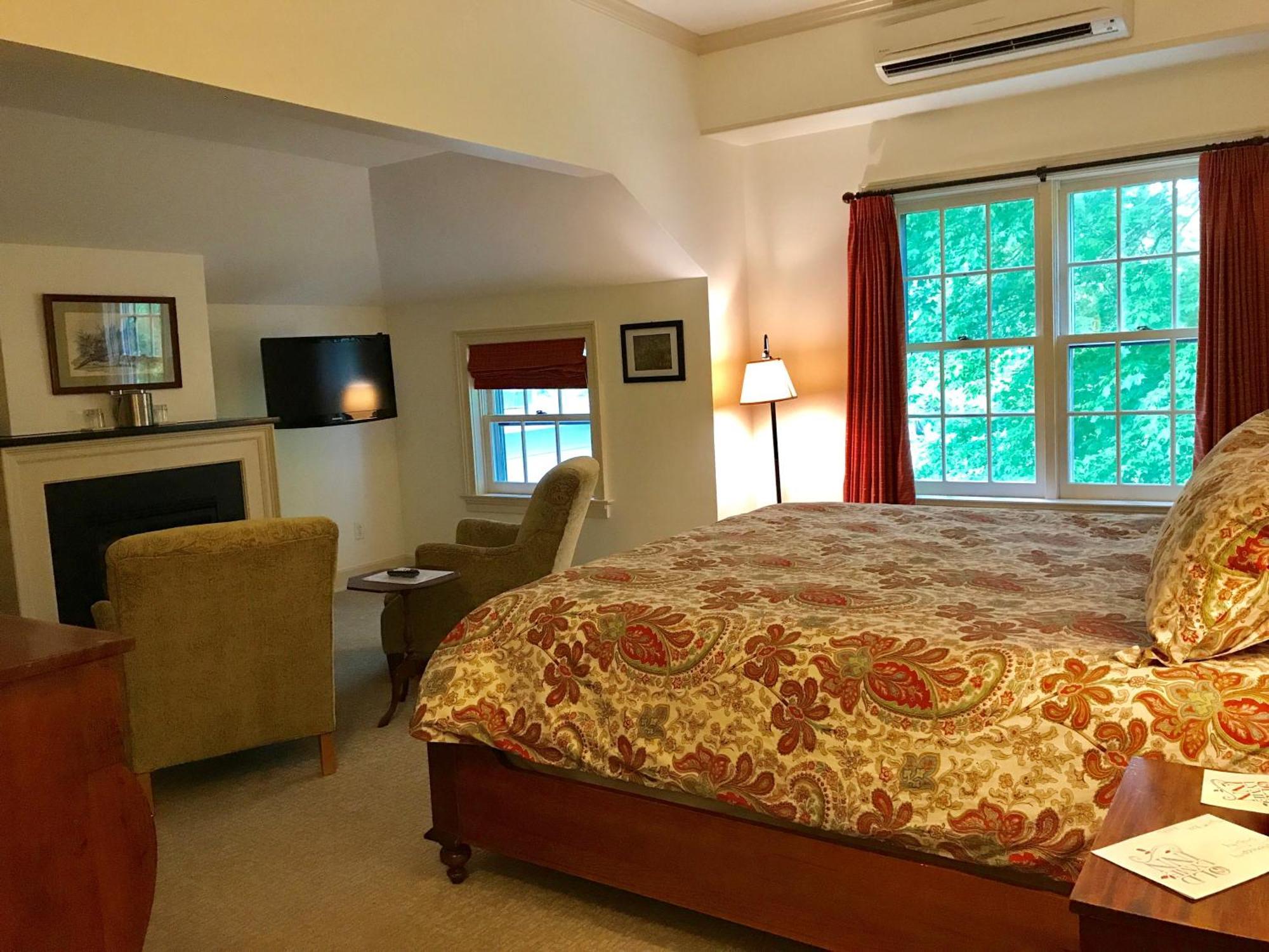 Superior King Room