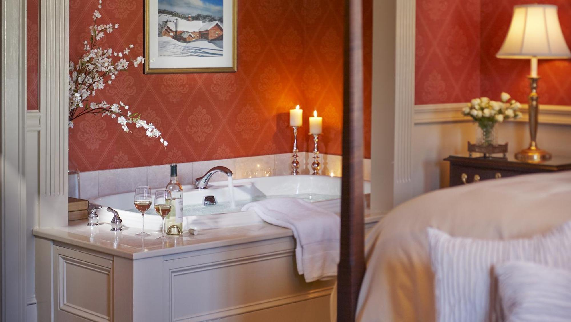 Luxury King Suite