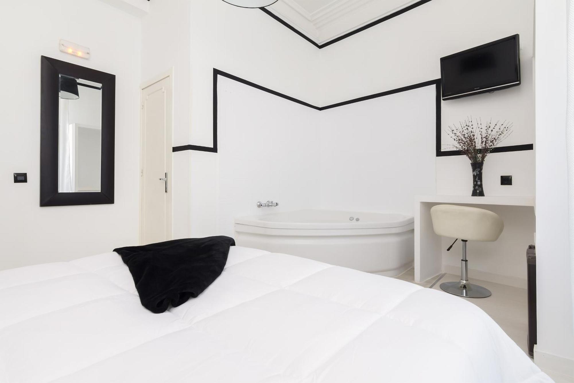 Double Room Spa Bath