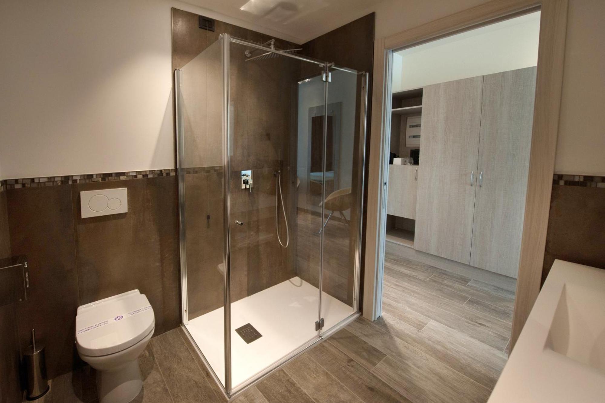 Junior Suite Deluxe Double Lake View