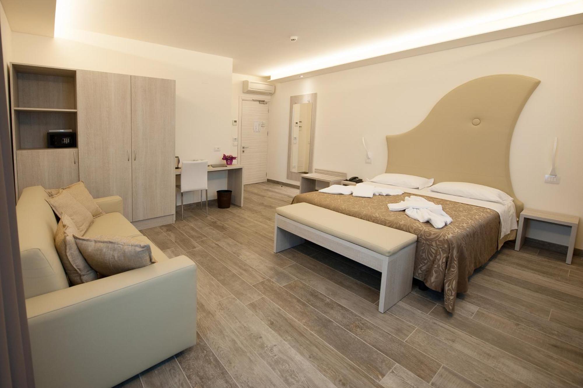 Superior King Room