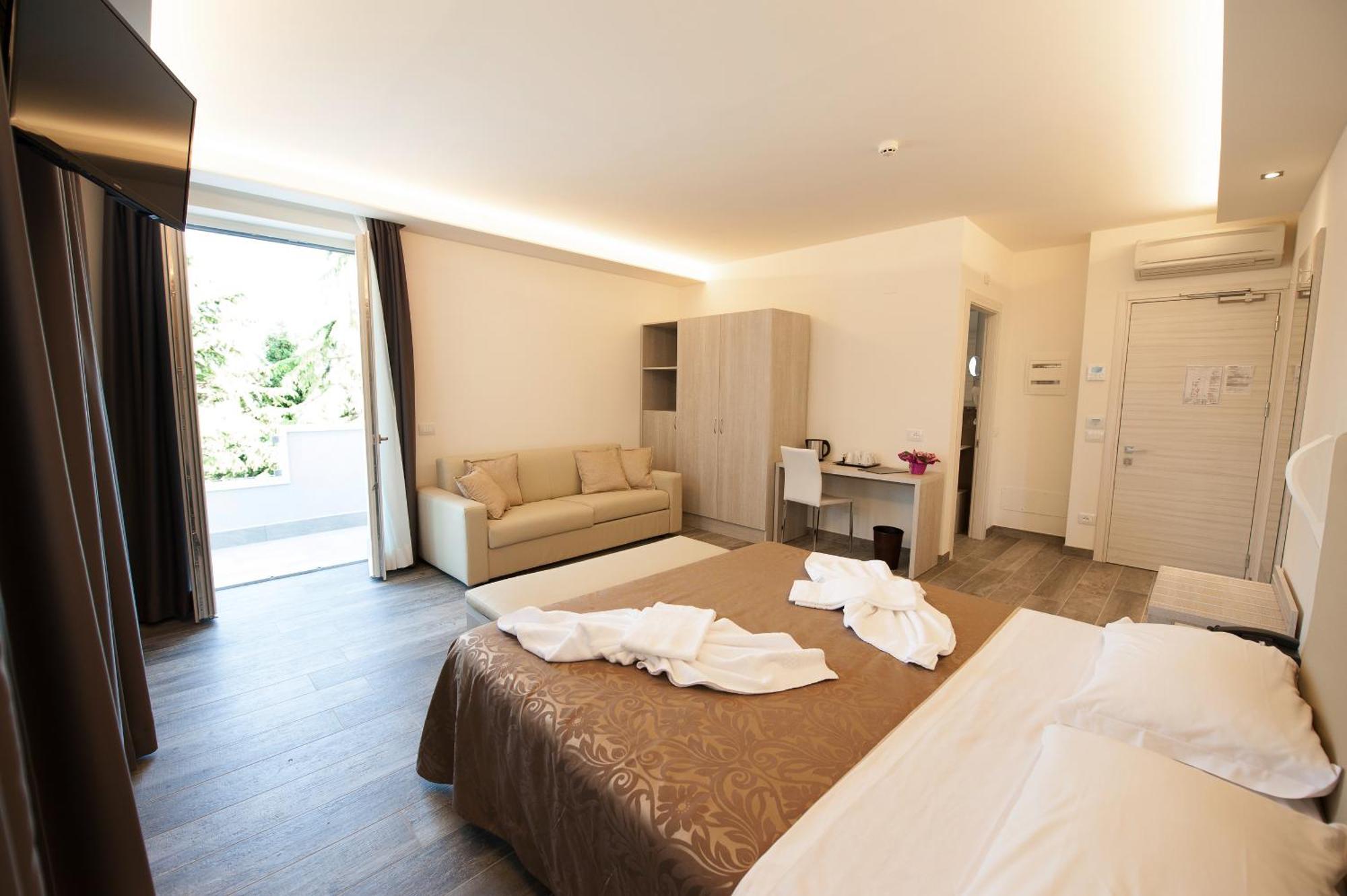 Superior King Room