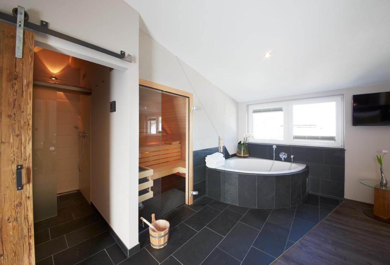Deluxe Double Room Sauna Spa Bath