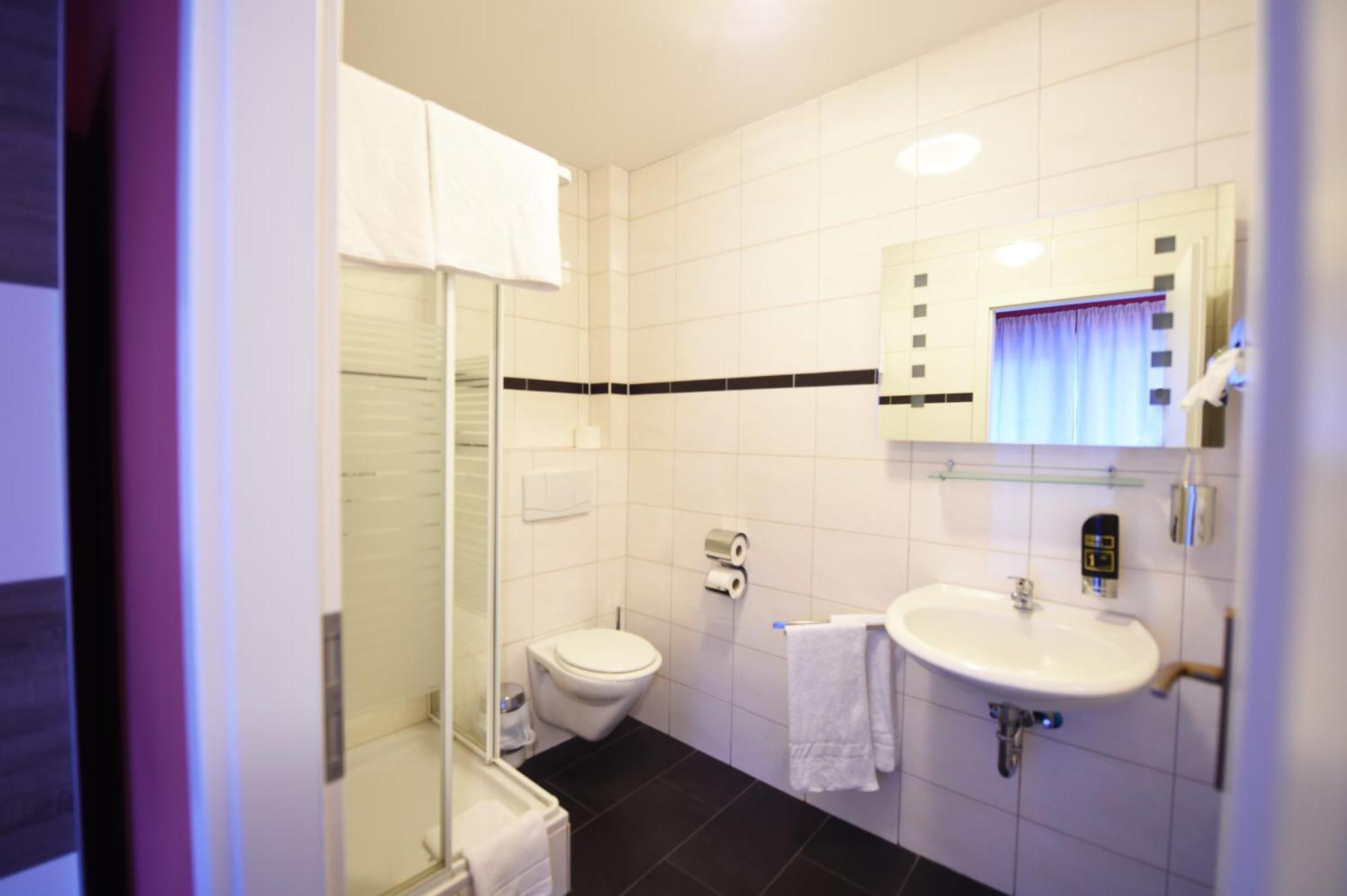 Double Room,709437541:JPEG