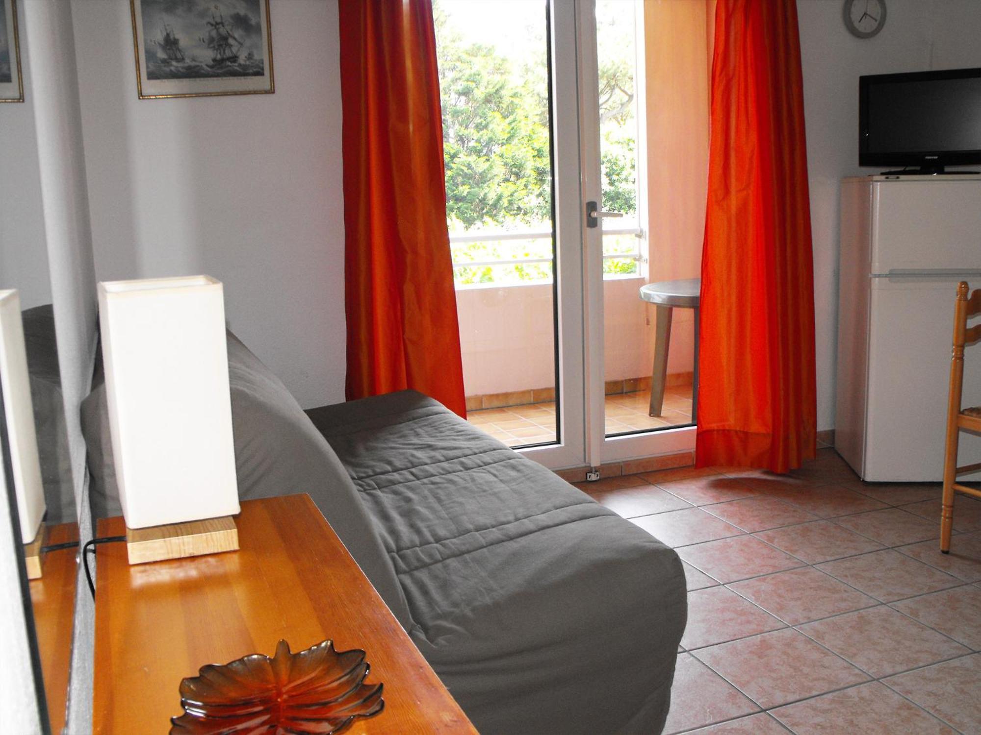 One-Bedroom Apartment with Golf View (2 Adults + 2 Children),449771613:JPEG
