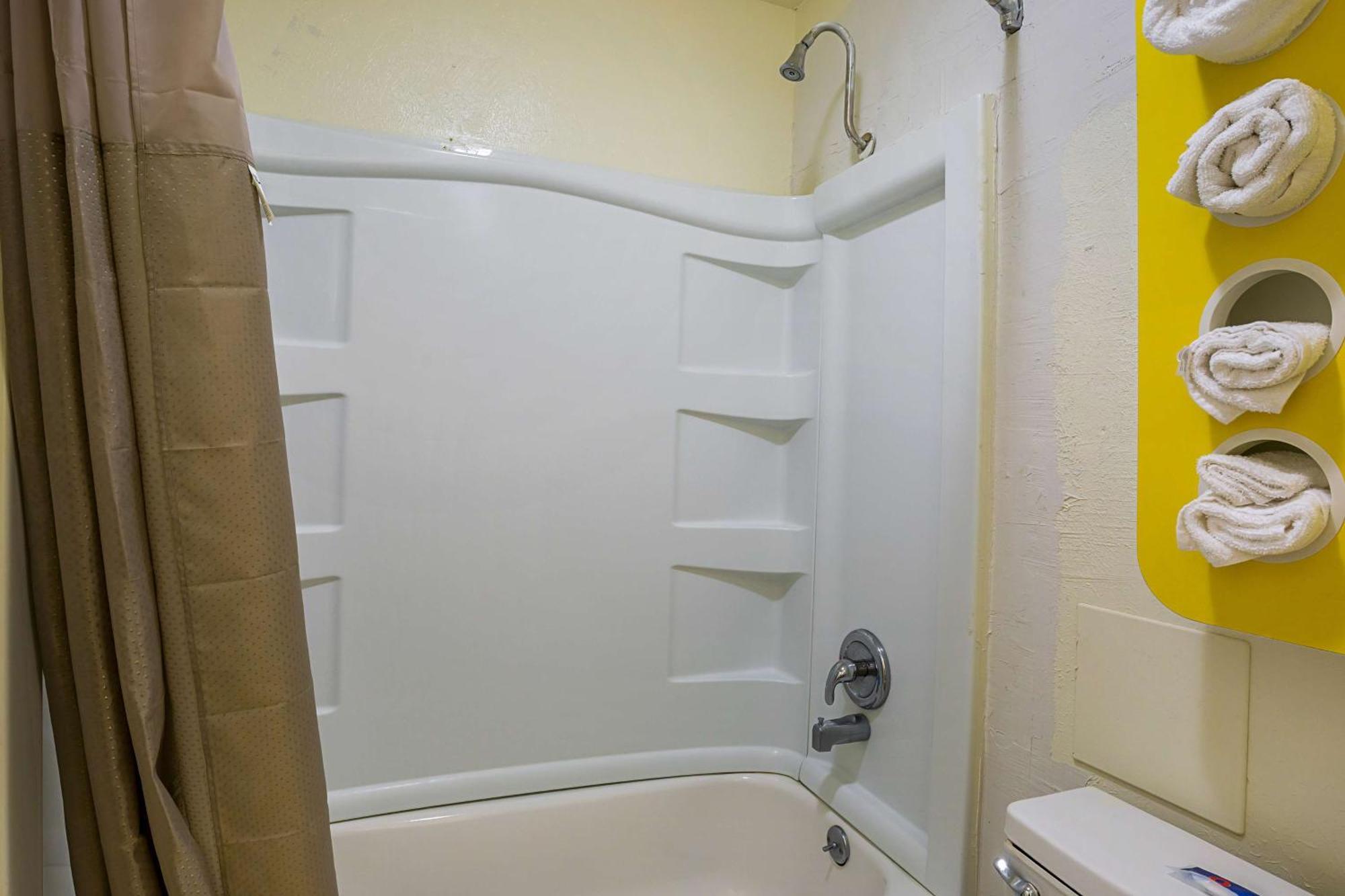 Deluxe Quadruple Room - Smoking