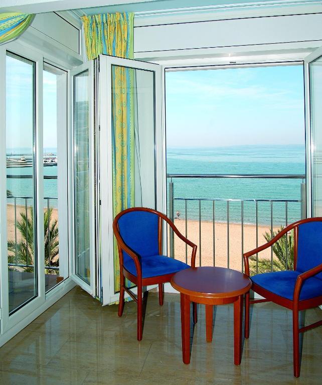 Quadruple Room Sea View,33619501:JPEG