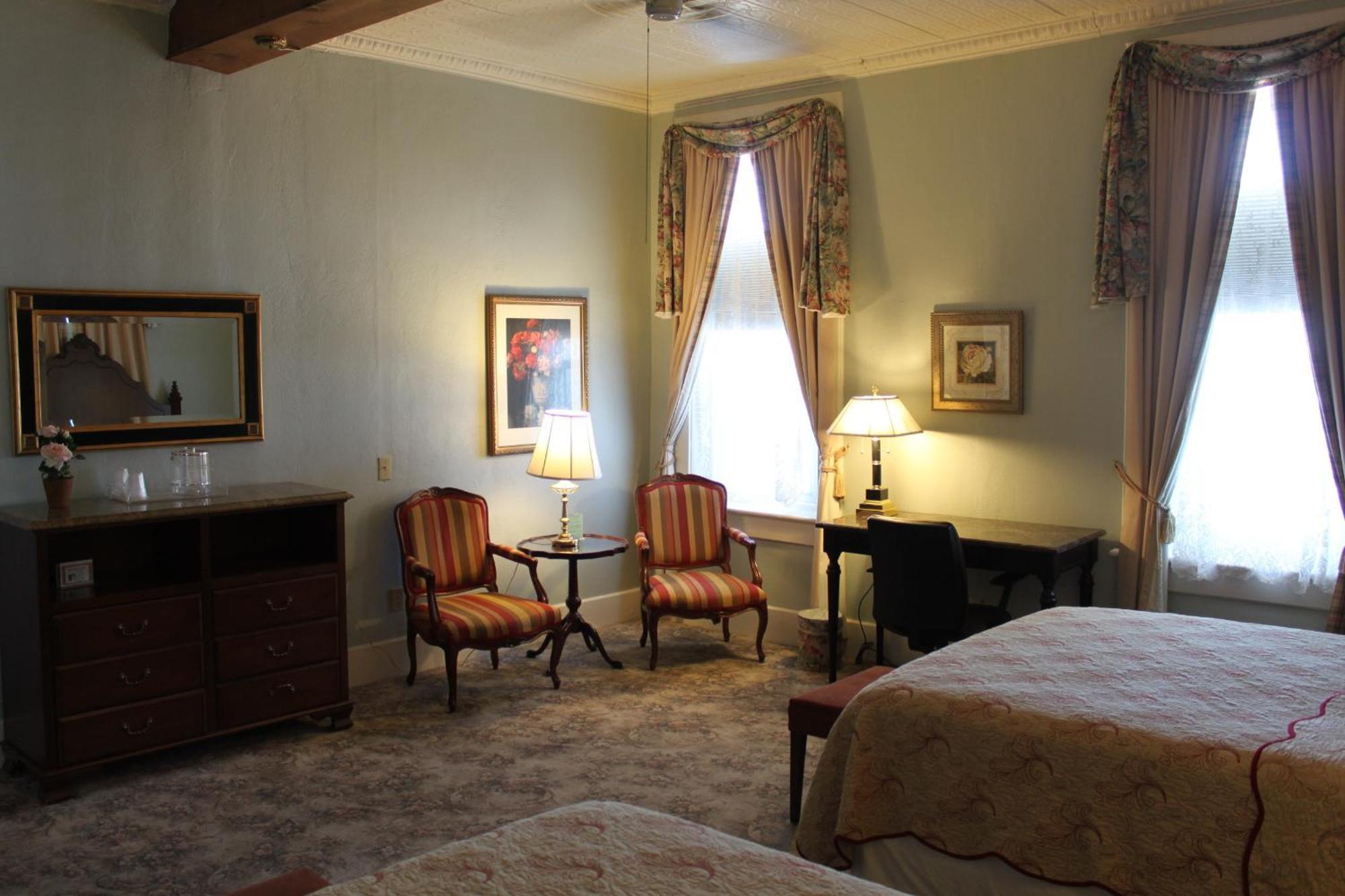 Deluxe Queen Room Two Queen Beds