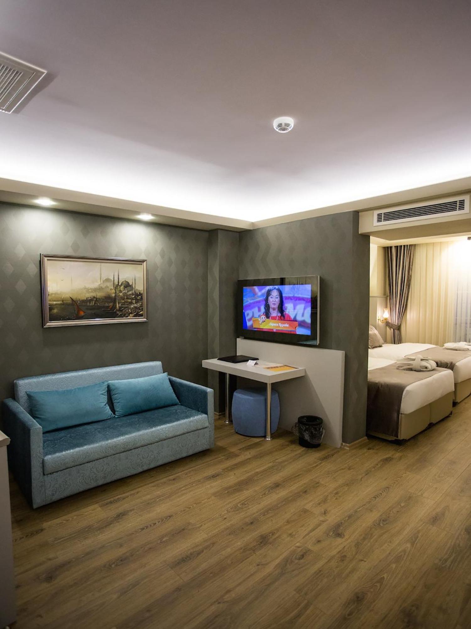 Deluxe Suite Jacuzzi