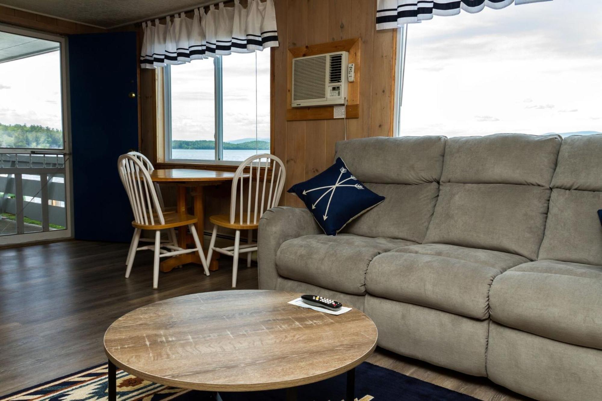 Suite Lakefront View