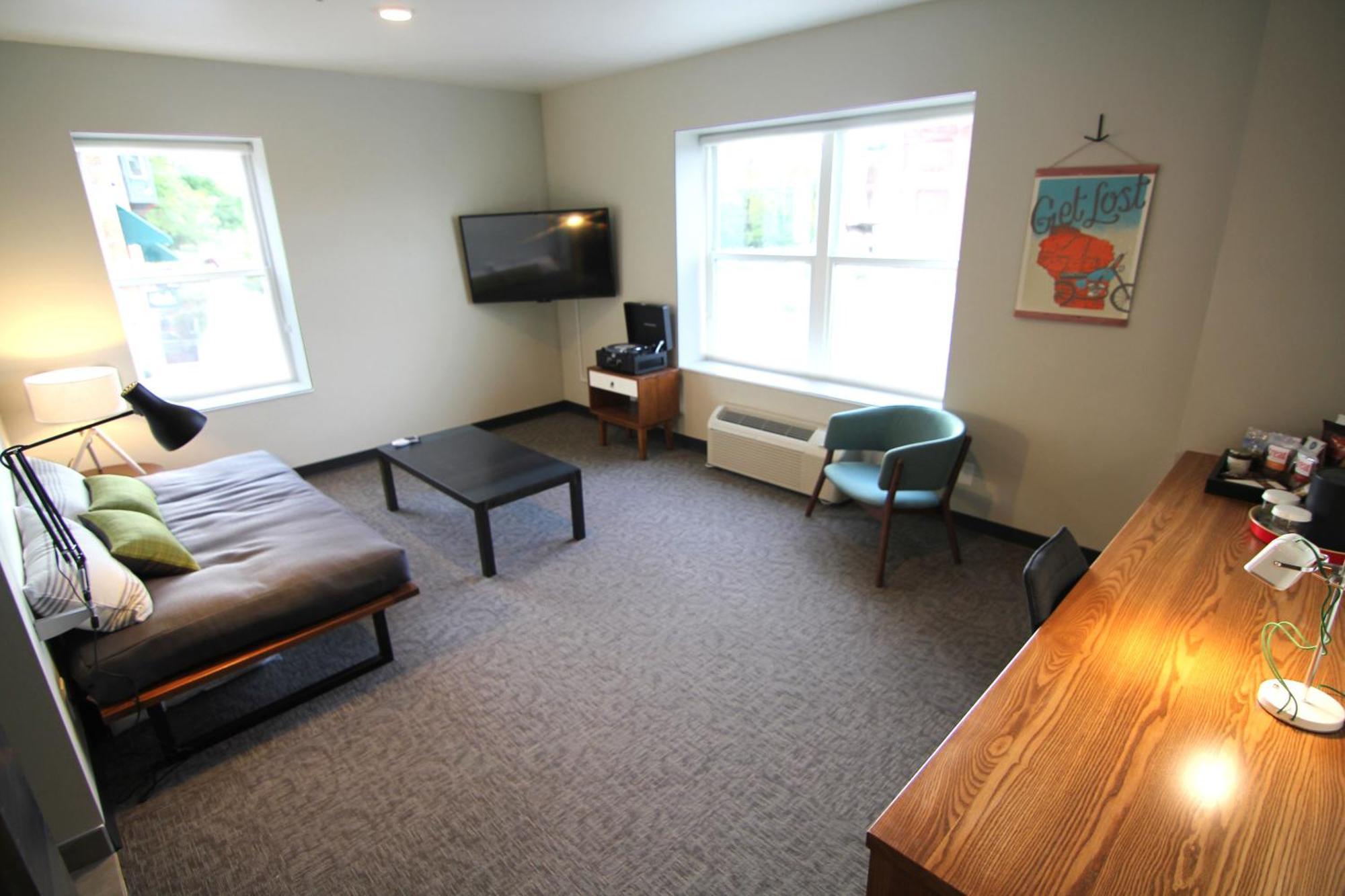 Queen Suite