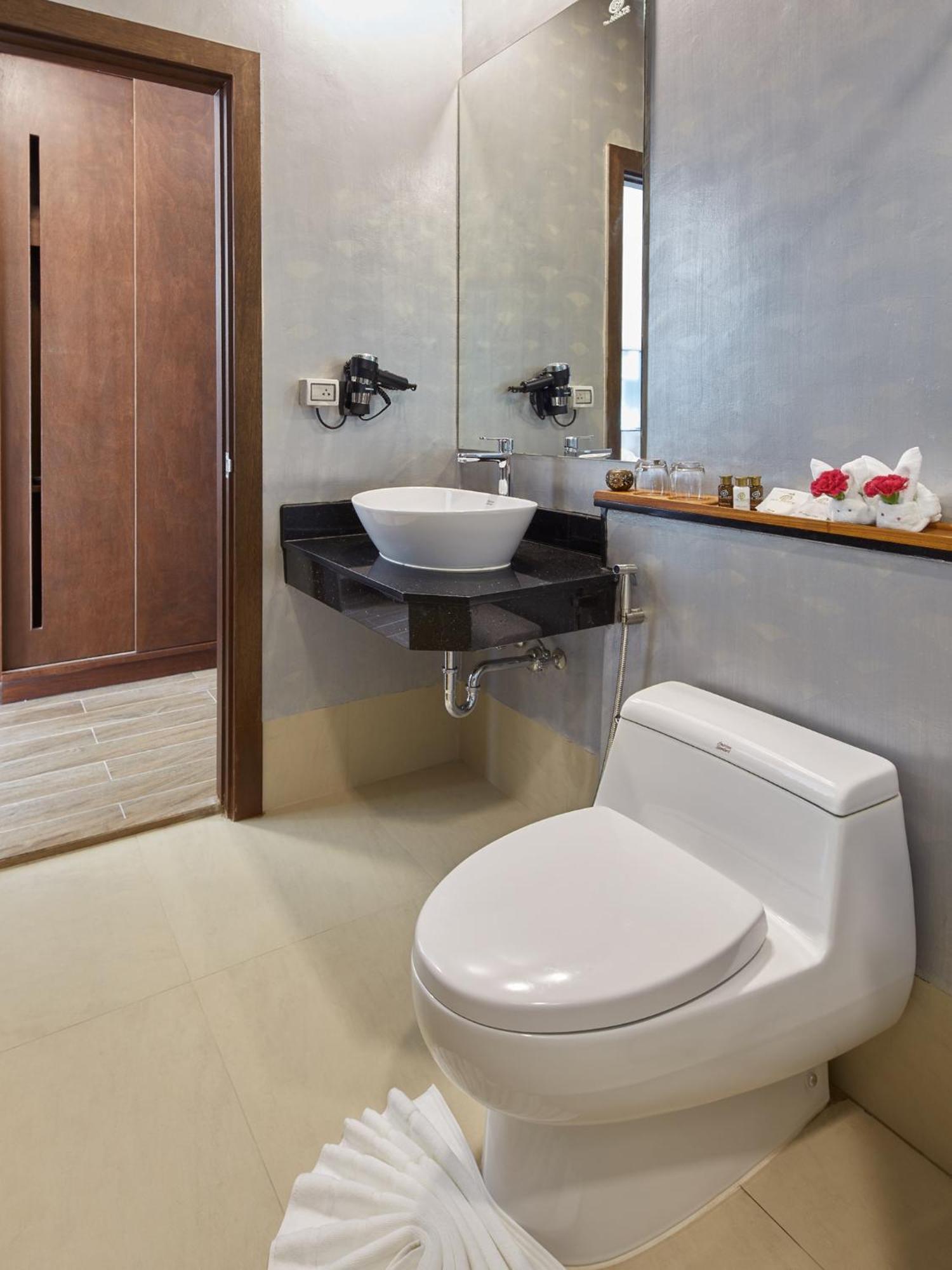Superior Double or Twin Room Crystal