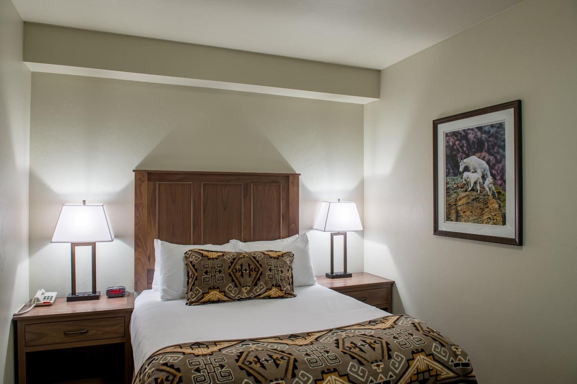 Queen Suite Two Queen Beds