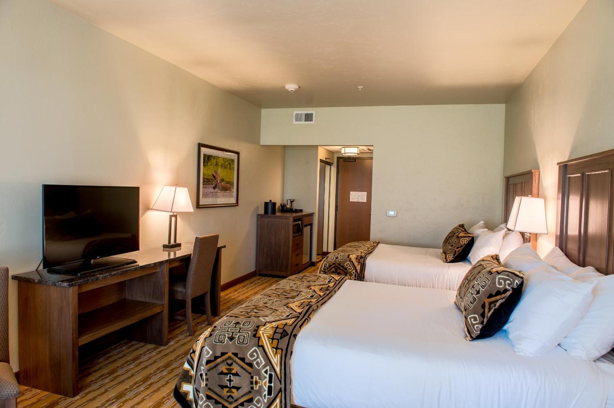 Standard Queen Room Two Queen Beds