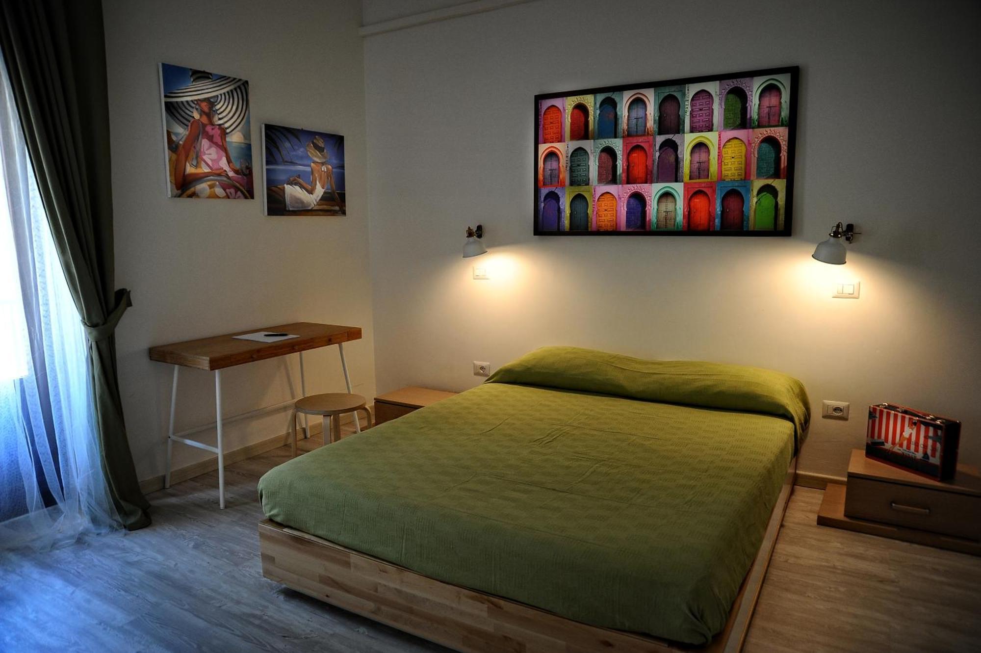 Deluxe Studio