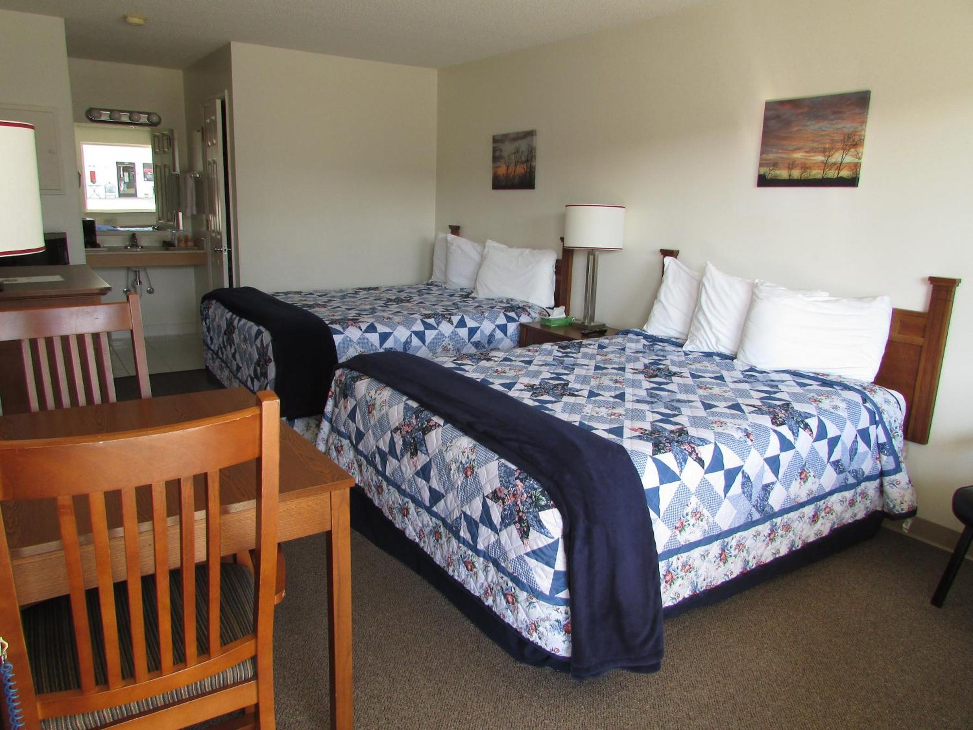 Queen Room Pool View