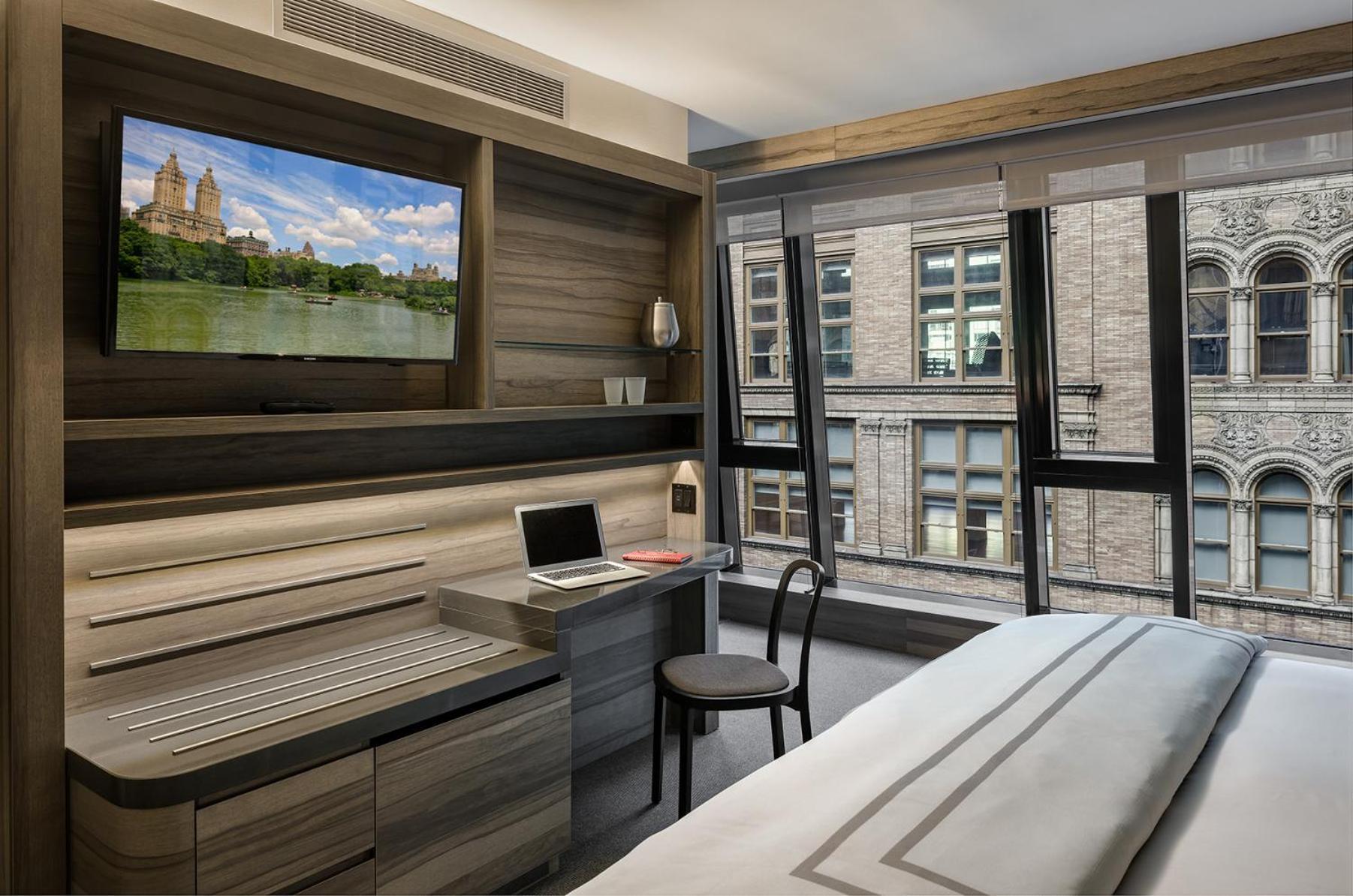 Superior King Junior Suite
