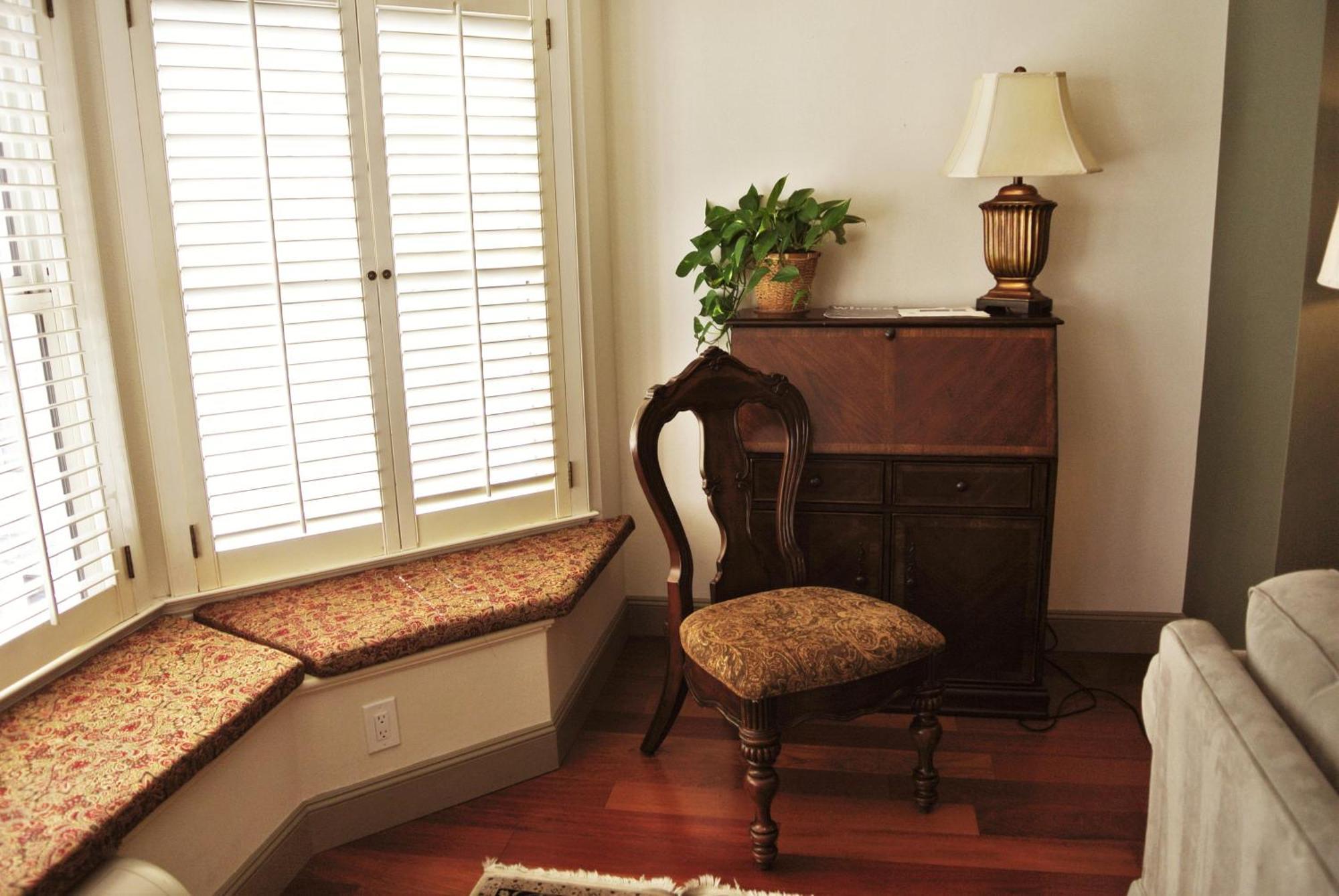 One-Bedroom Suite King Bed