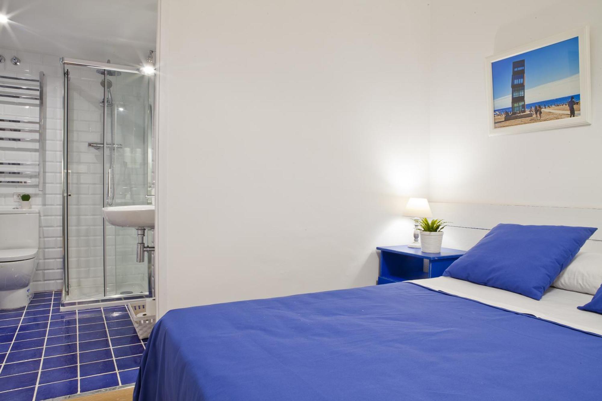 Double Room Private Bathroom