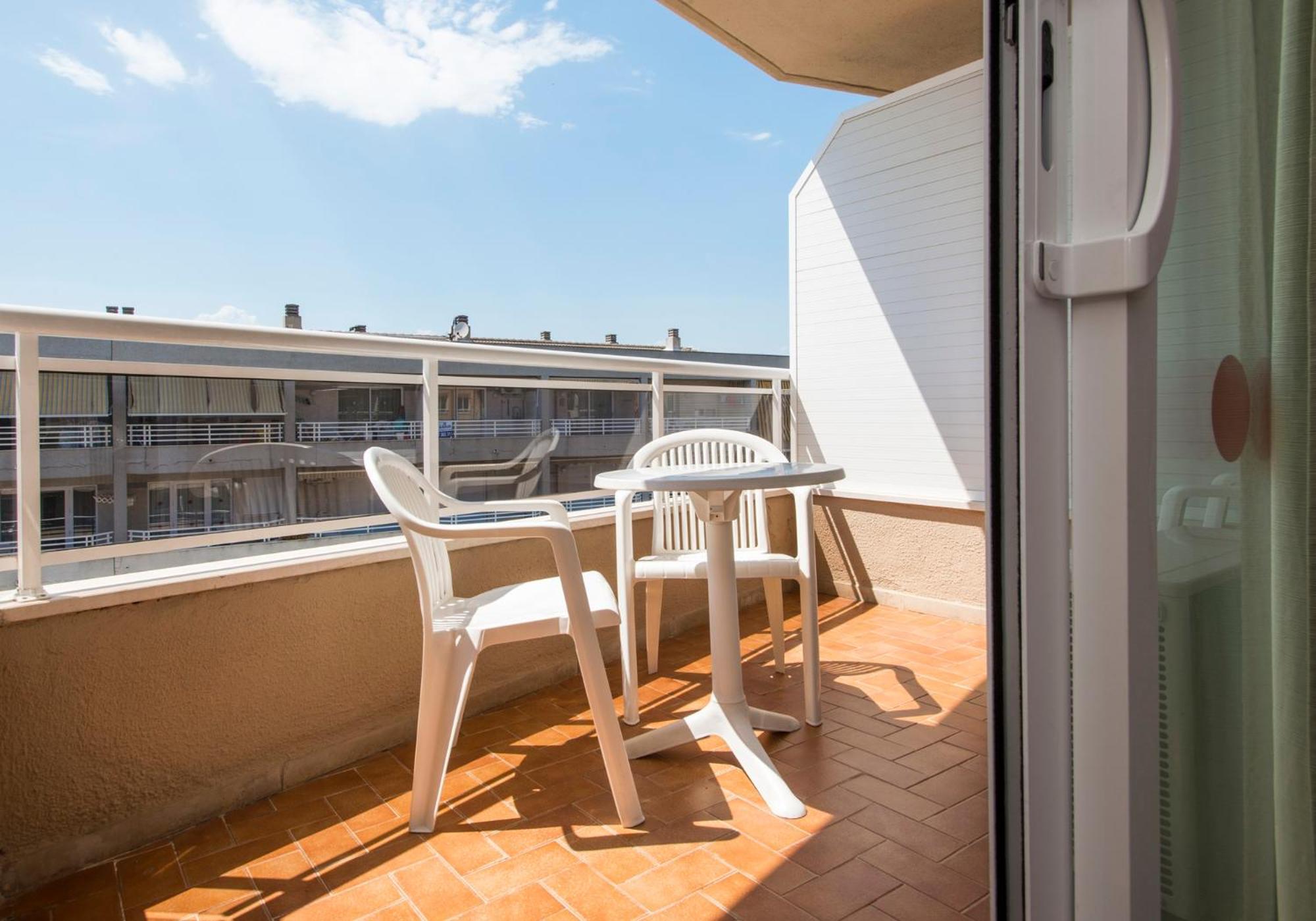 One-Bedroom Apartment Terrace