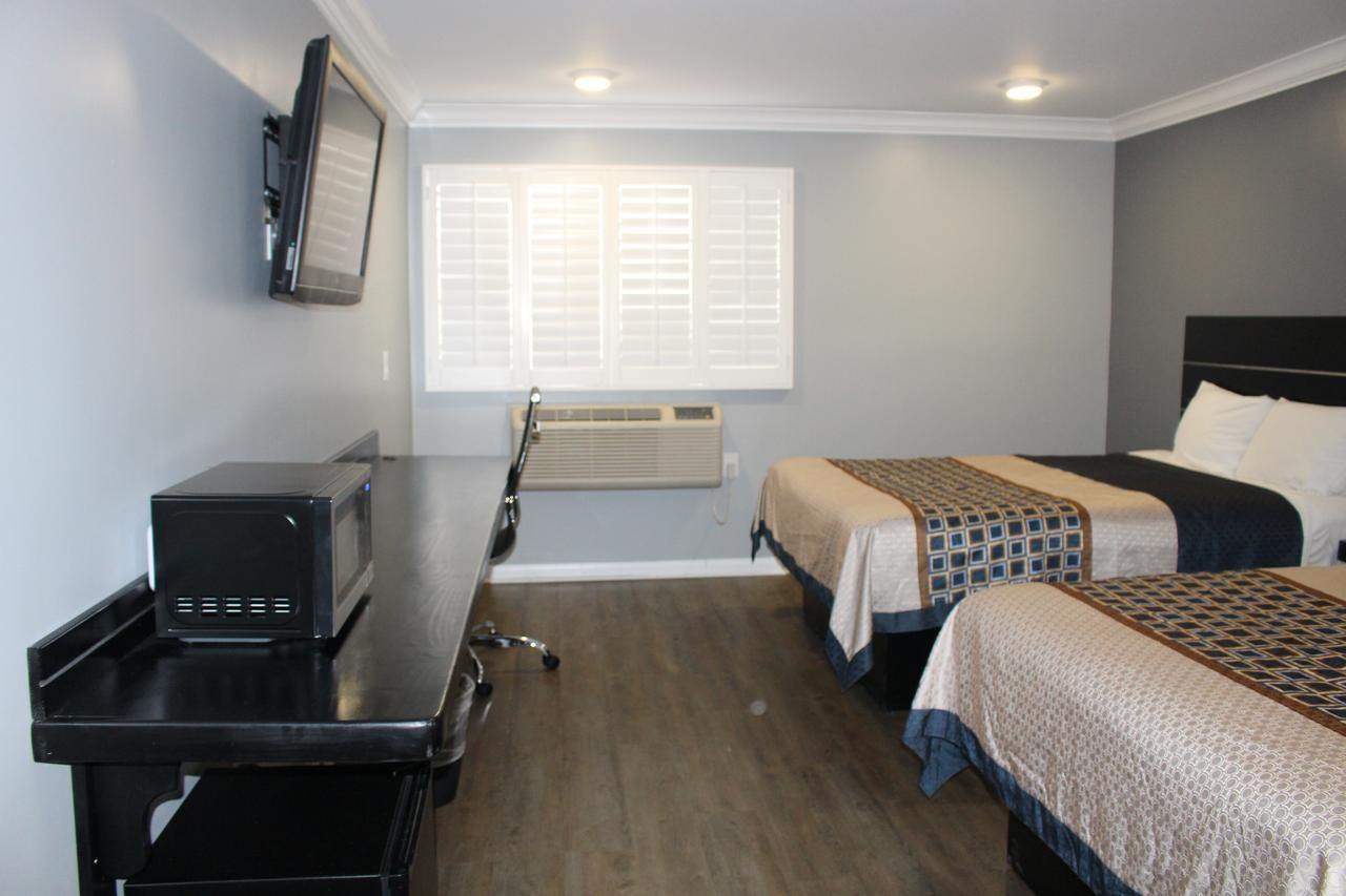 Deluxe Queen Room Two Queen Beds