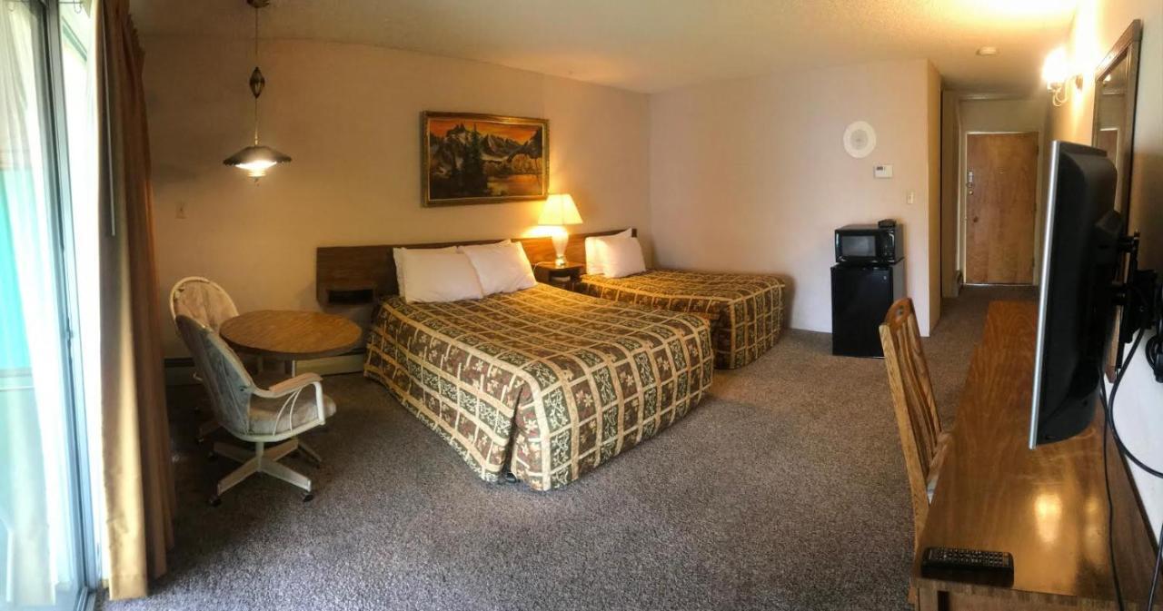 Two-Bedroom Suite