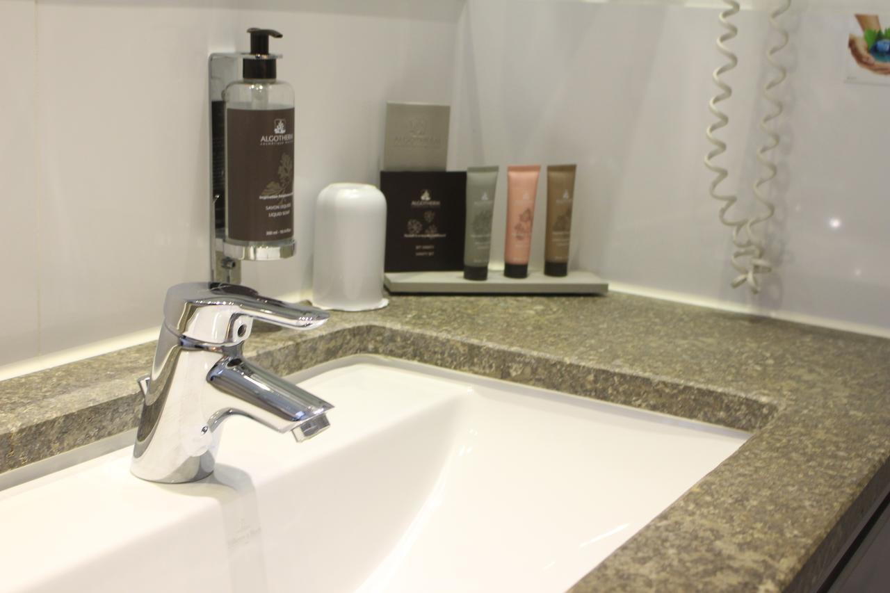 Double Room Private Bathroom