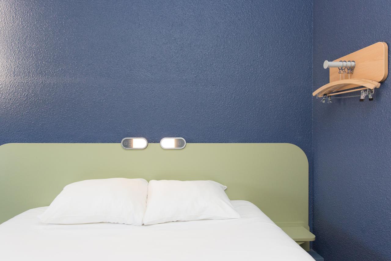 Double room large bed